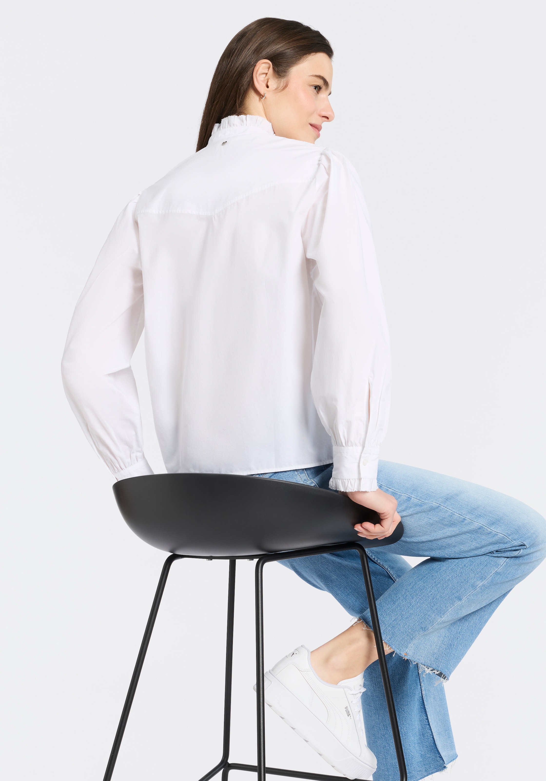 BOSS ORANGE Hemdbluse »Banny Premium Damenmode« mit Rüschen-Details, Stehkragen