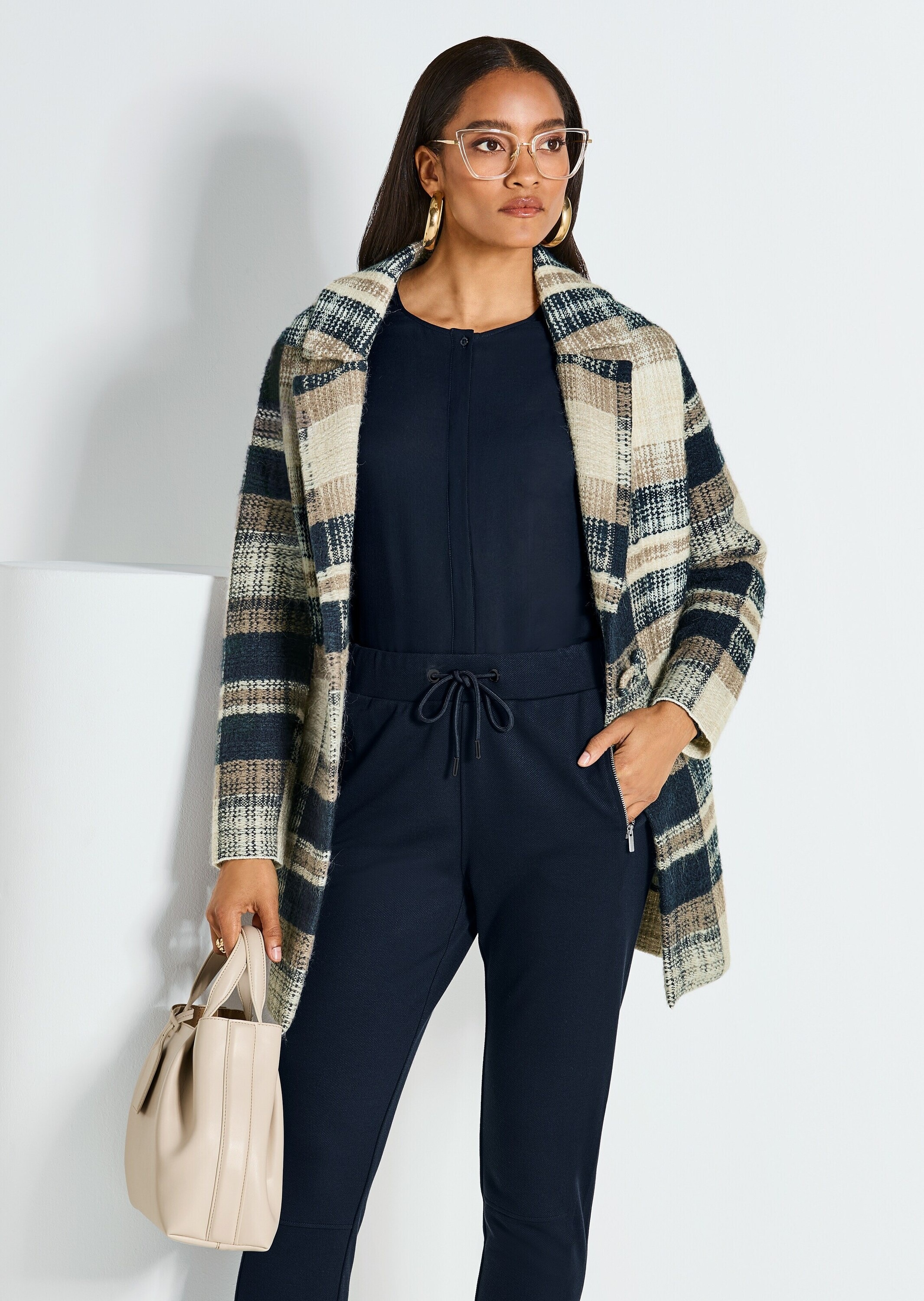 MADELEINE Strickjacke »Strickjacke Dünner Mantel aus italienischem Garn«