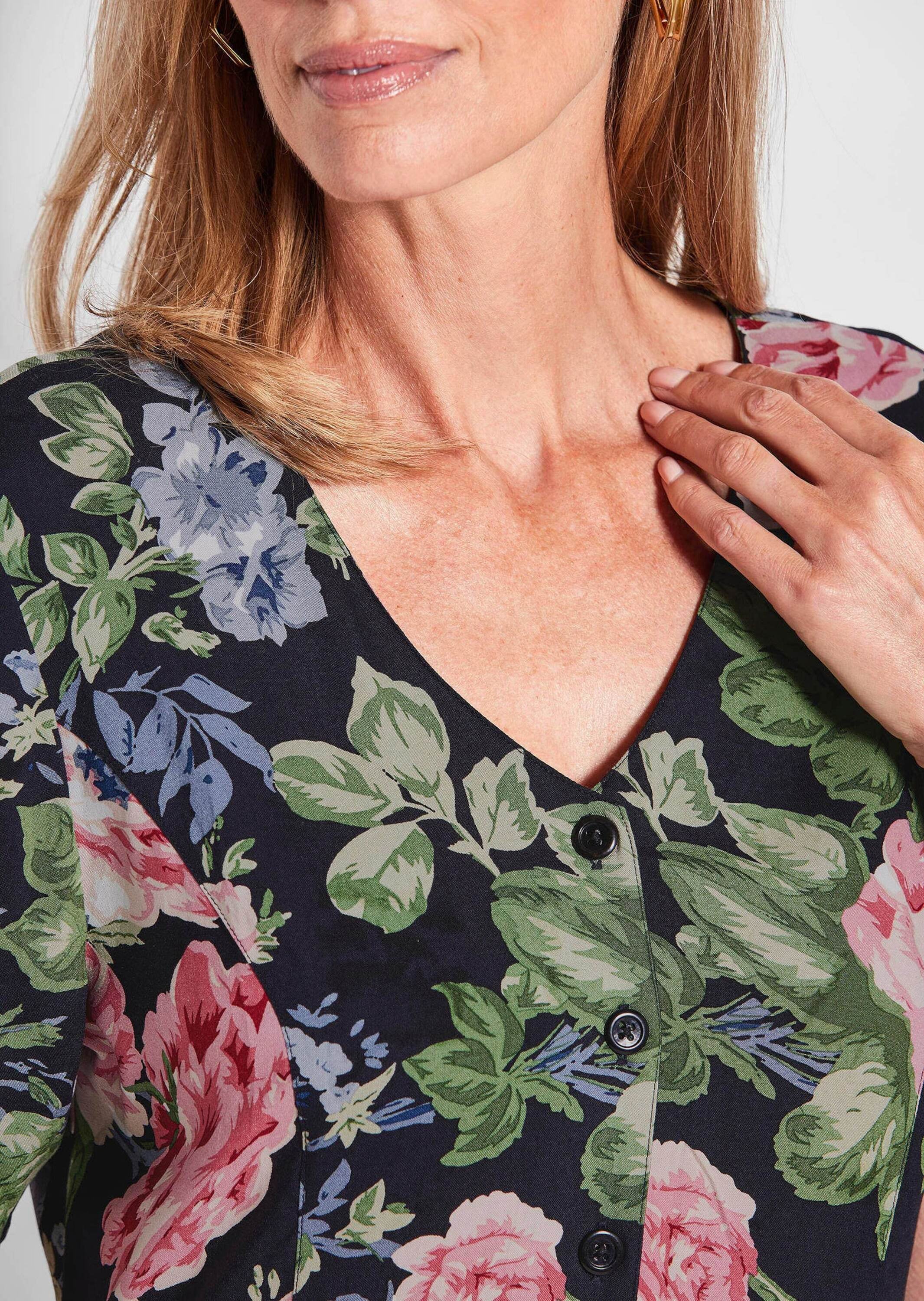 GOLDNER Sommerkleid »Kurzgröße Kleid« Seitennahttaschen Knopfleiste