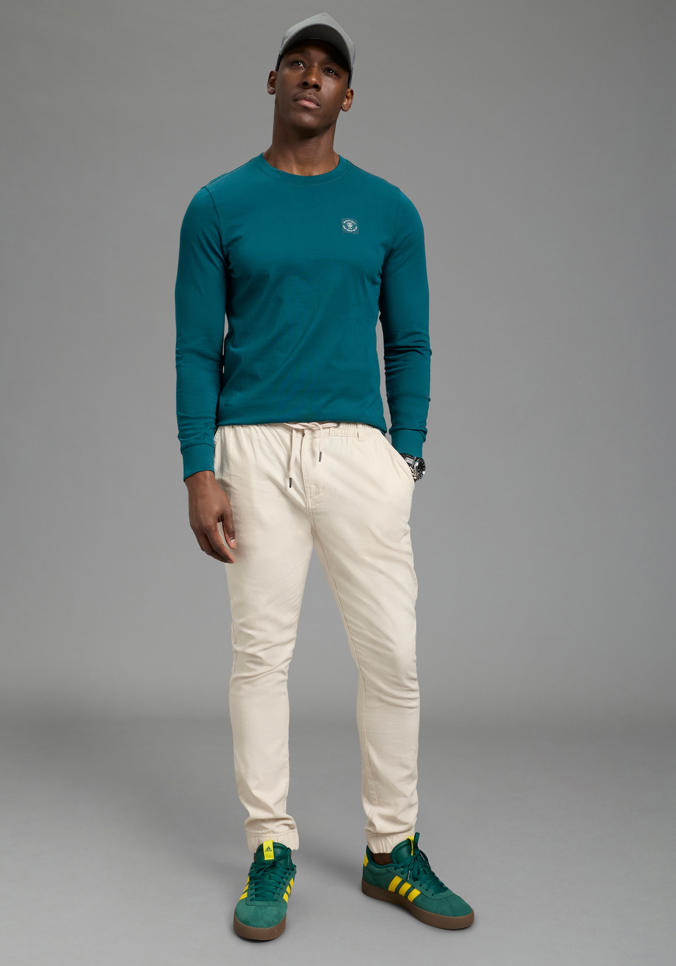 DELMAO Rundhalsshirt mit Markenlabel