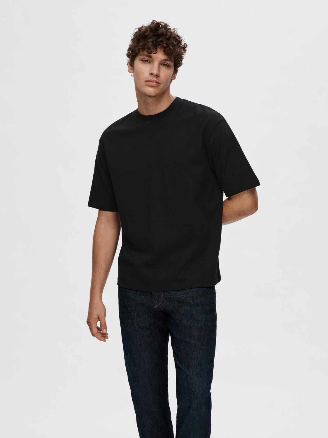 SELECTED HOMME Rundhalsshirt »SLHLOOSEOSCAR SS O-NECK TEE NOOS«