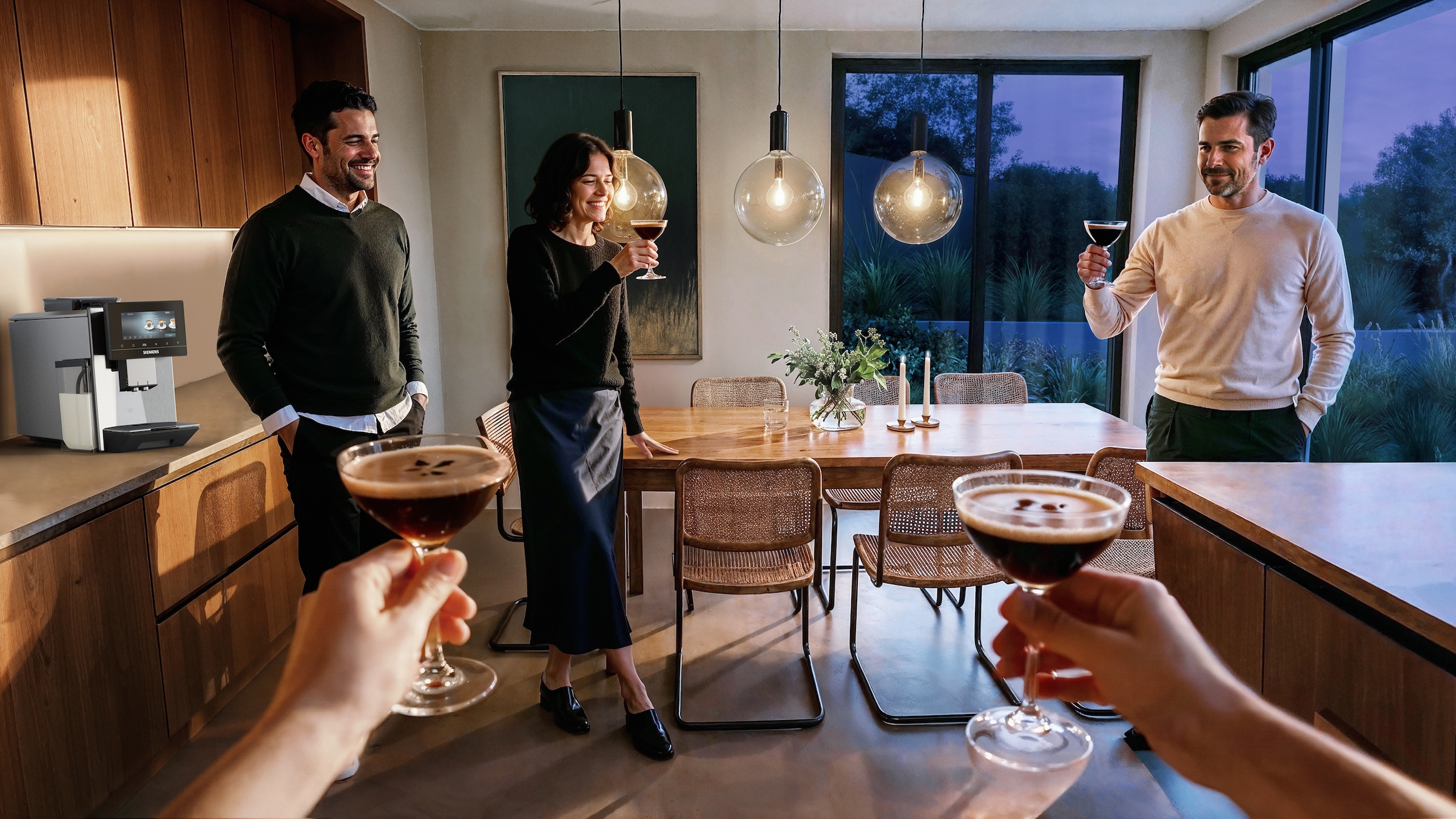 SIEMENS Kaffeevollautomat »EQ900 TQ923E43, 41 versch. Getränke, XL-Getränke, Doppeltassenfunktion« farbiges 6.8'' TFT-Display, individuelle Aromaeinstellung, Edelstahl