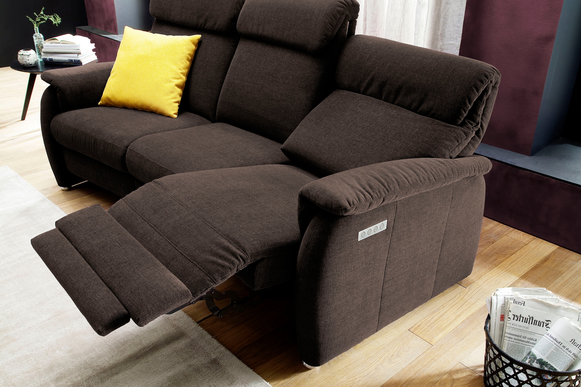 Home affaire Sofa »Turin«, mit motorischer Relaxfunktion, Tisch, Leuchte + USB-Ladestation