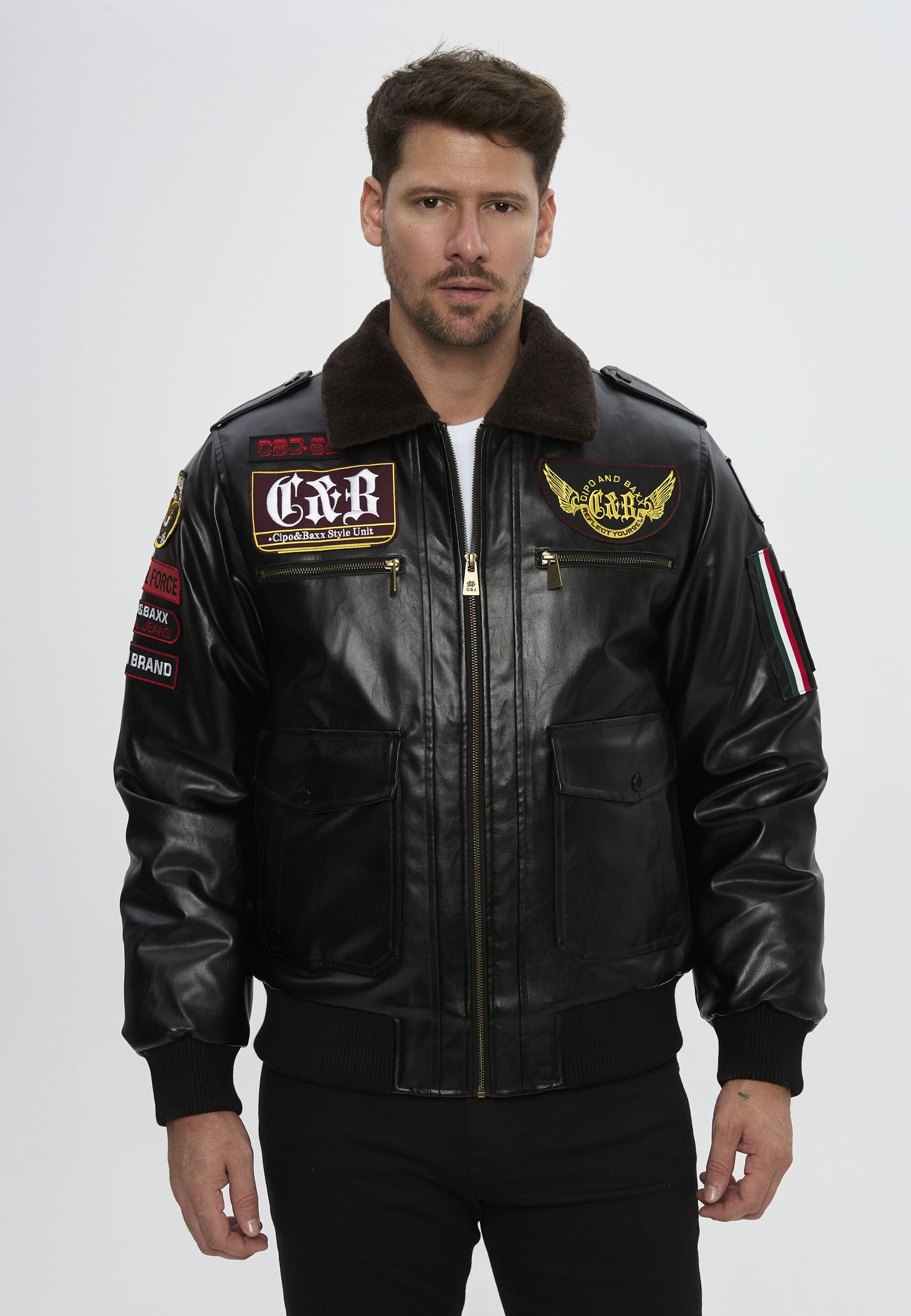 Cipo & Baxx Winterjacke »Winterjacke CM235« mit Kapuze Bomberjacke mit Kunstfellkragen & Patches