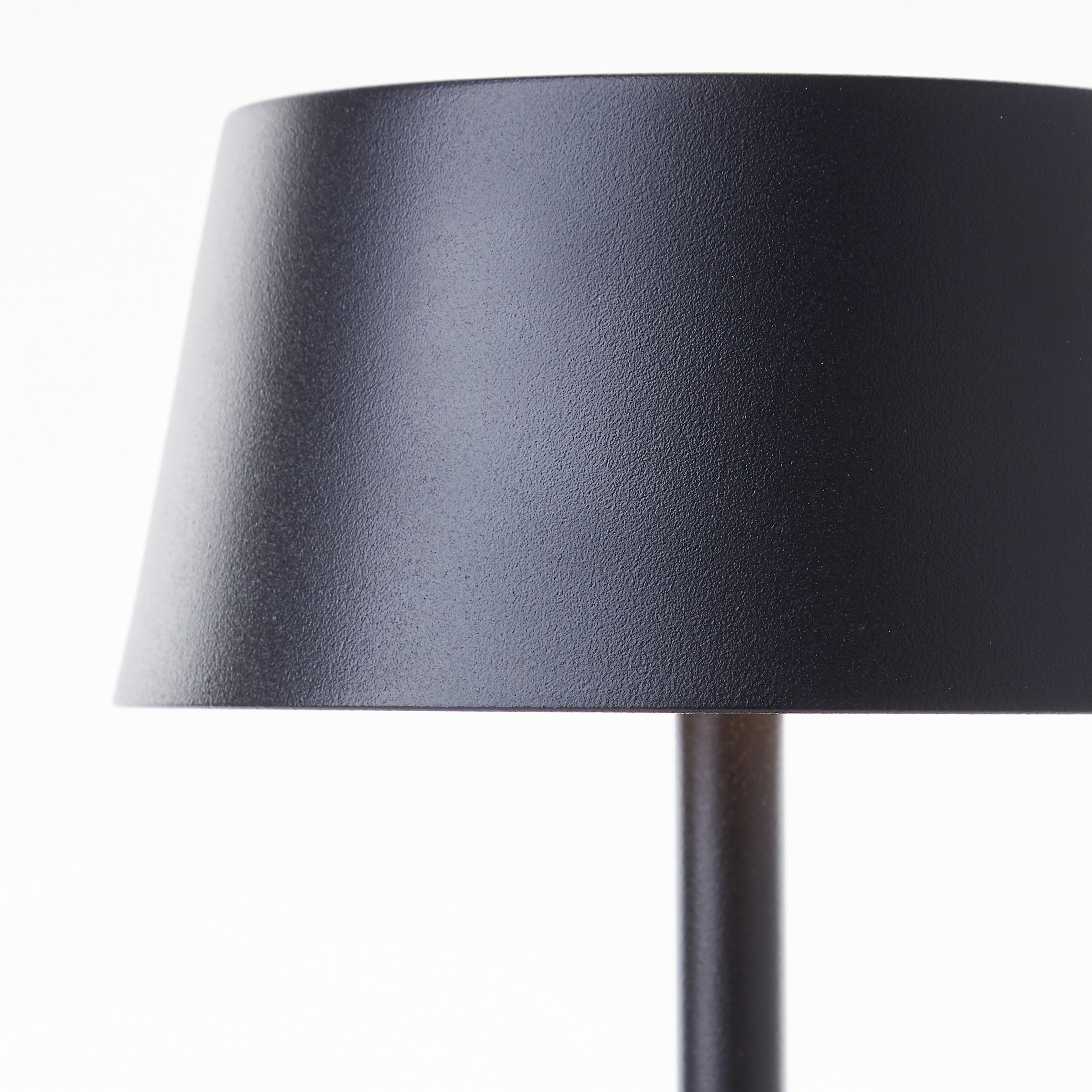 Brilliant LED Außen-Tischleuchte »Picco«, LED Außentischlampe Leuchte mit Solar in schwarz matt per USB ladbar