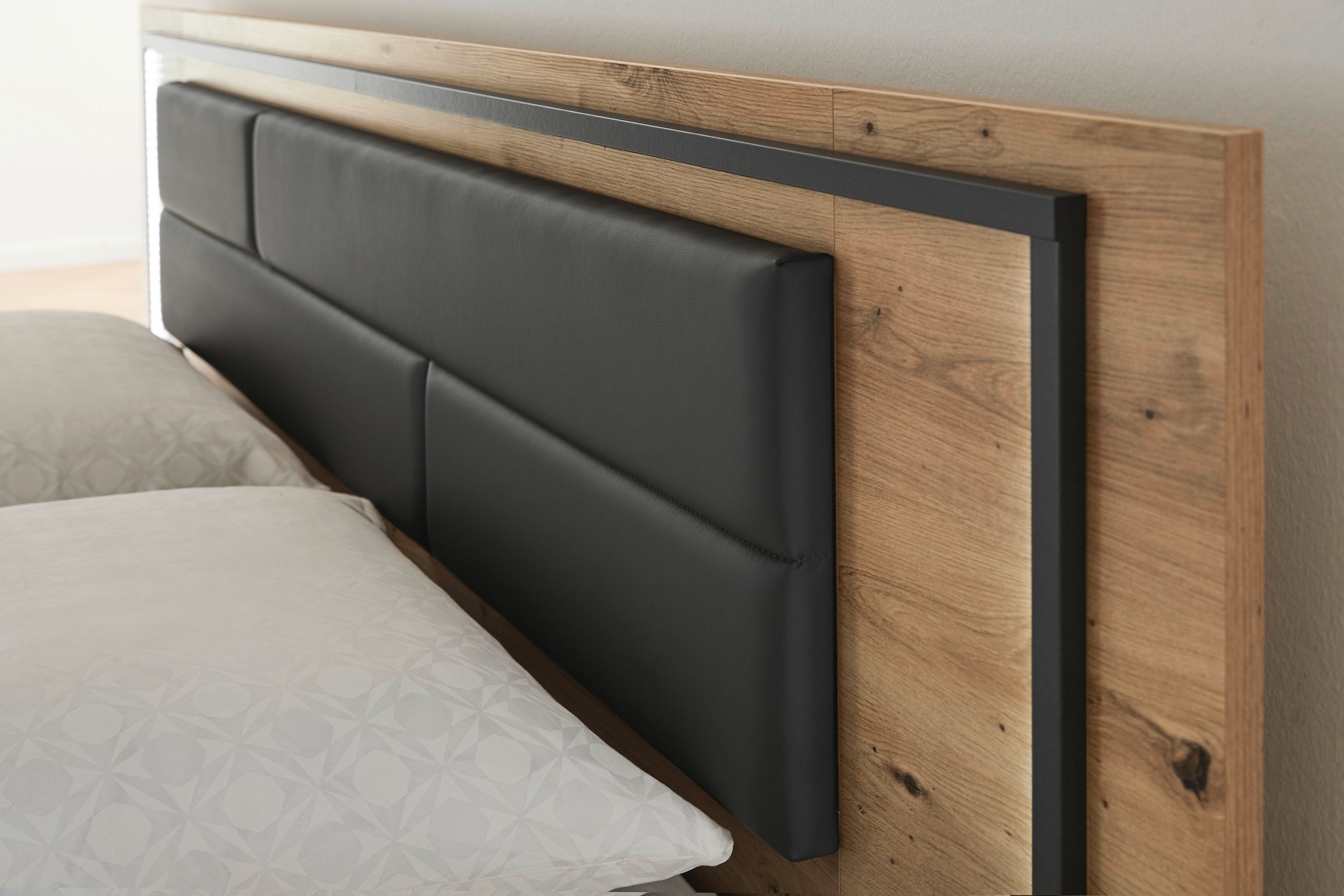 rauch »Bett Doppelbett Komortbett BILBAO-EXTRA« Set, Liegefläche 160x200 oder 180x200 cm, 3 tlg. tlg. Polster-Kopfteil in Lederoptik basalt, mit Beleuchtung MADE IN GERMANY