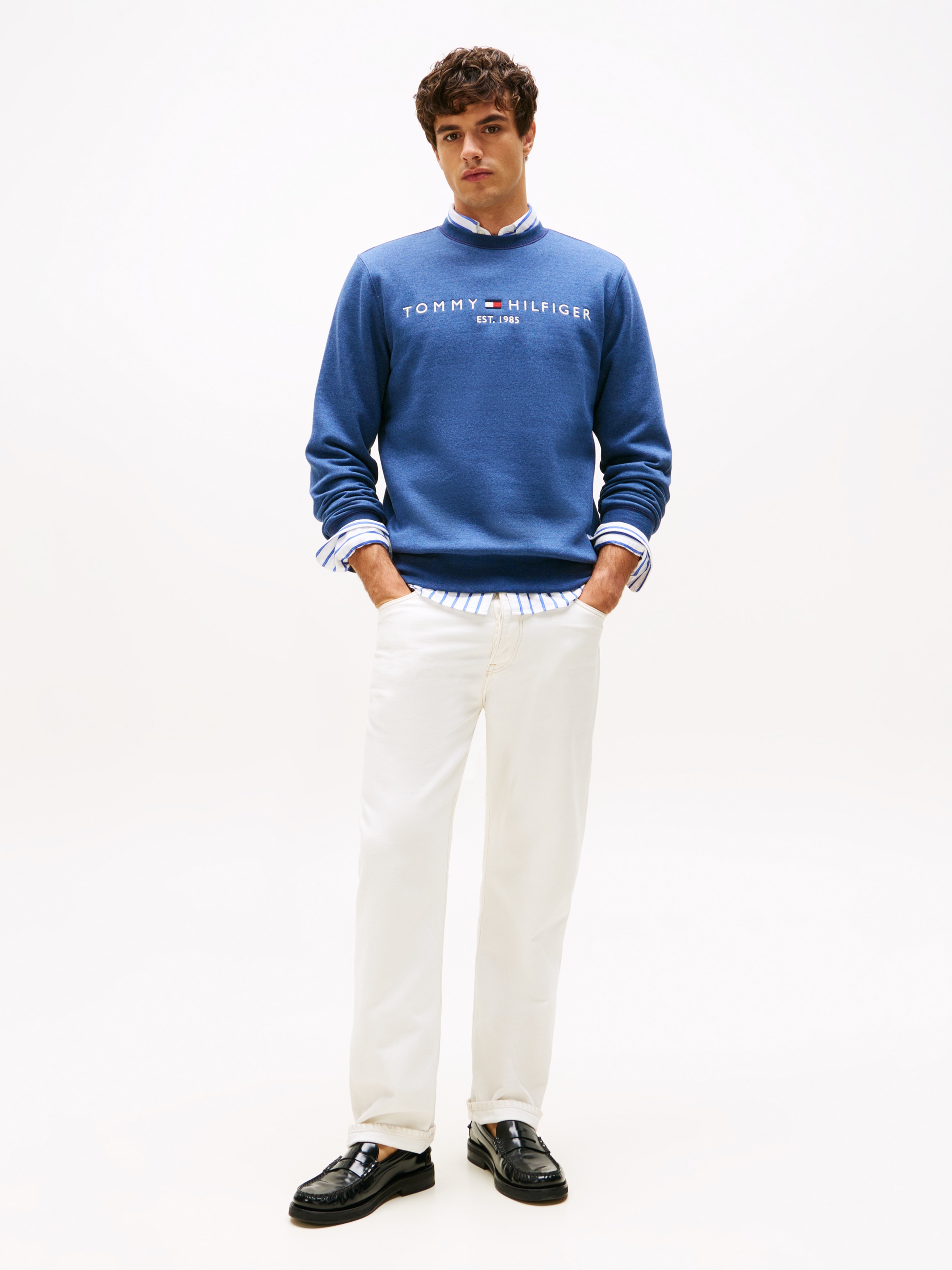 Tommy Hilfiger Sweatshirt »TOMMY LOGO SWEATSHIRT«, mit klassischem Rundhalsausschnitt