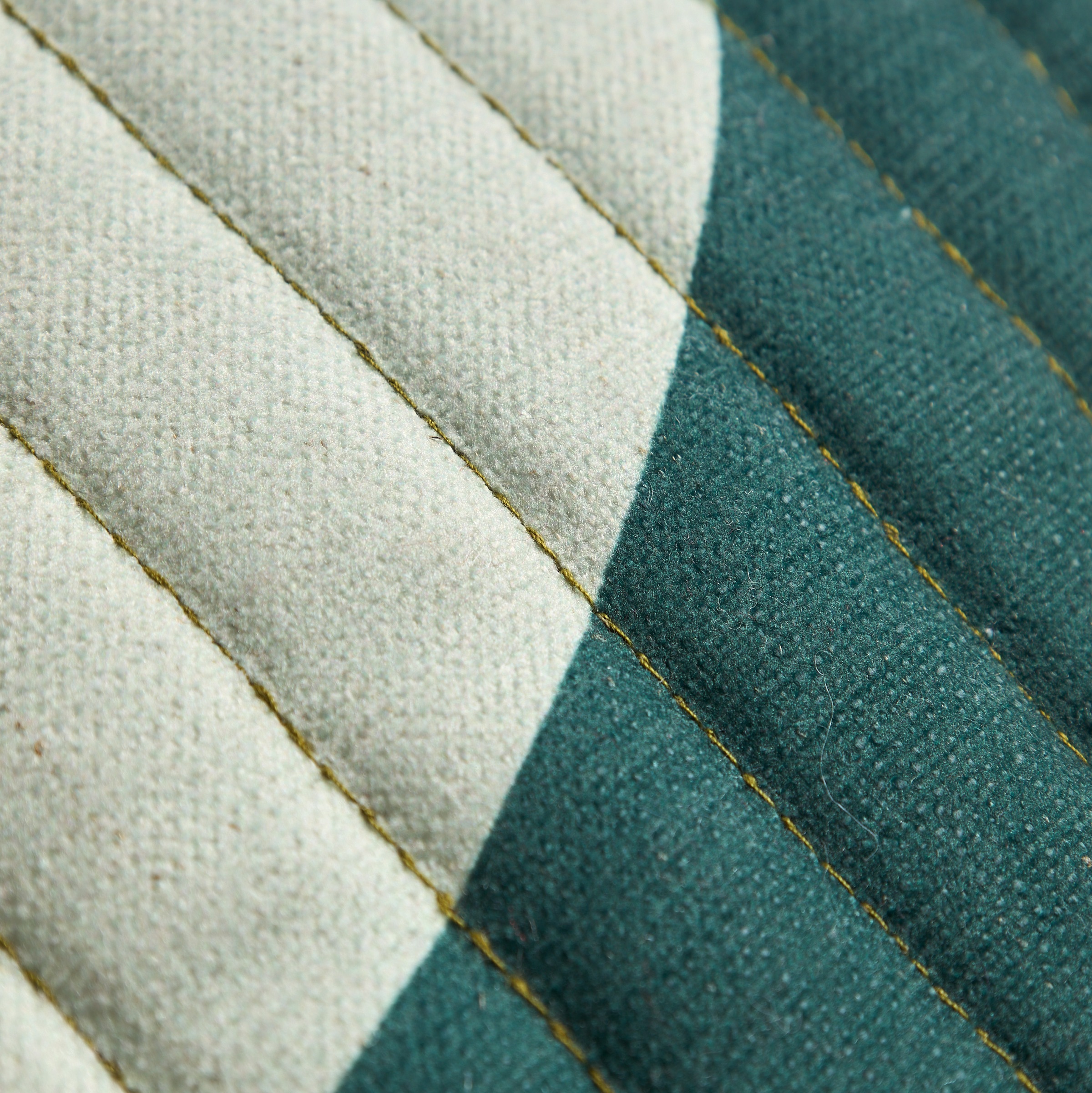 TOM TAILOR HOME Dekokissen »Circle« mit graphischen Steppungen