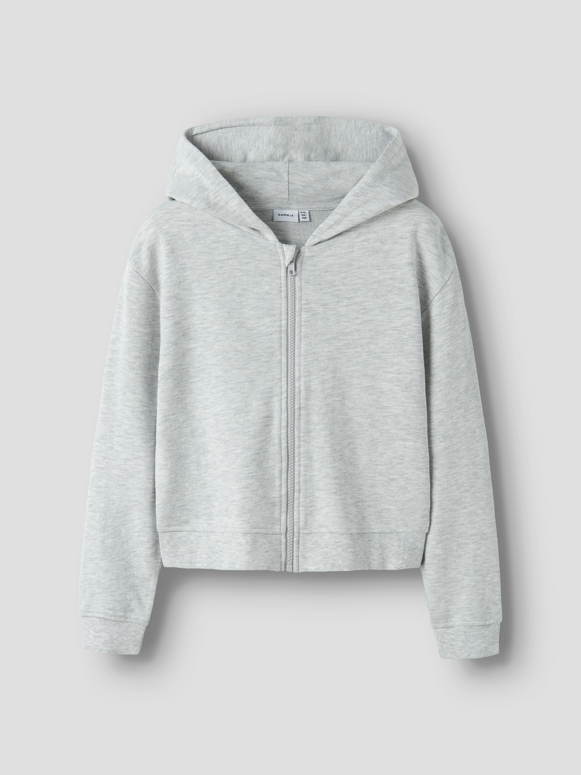 Name It Kapuzensweatjacke »NKFMILLE SHORT NREG SWE CARD WH UNB NOOS«