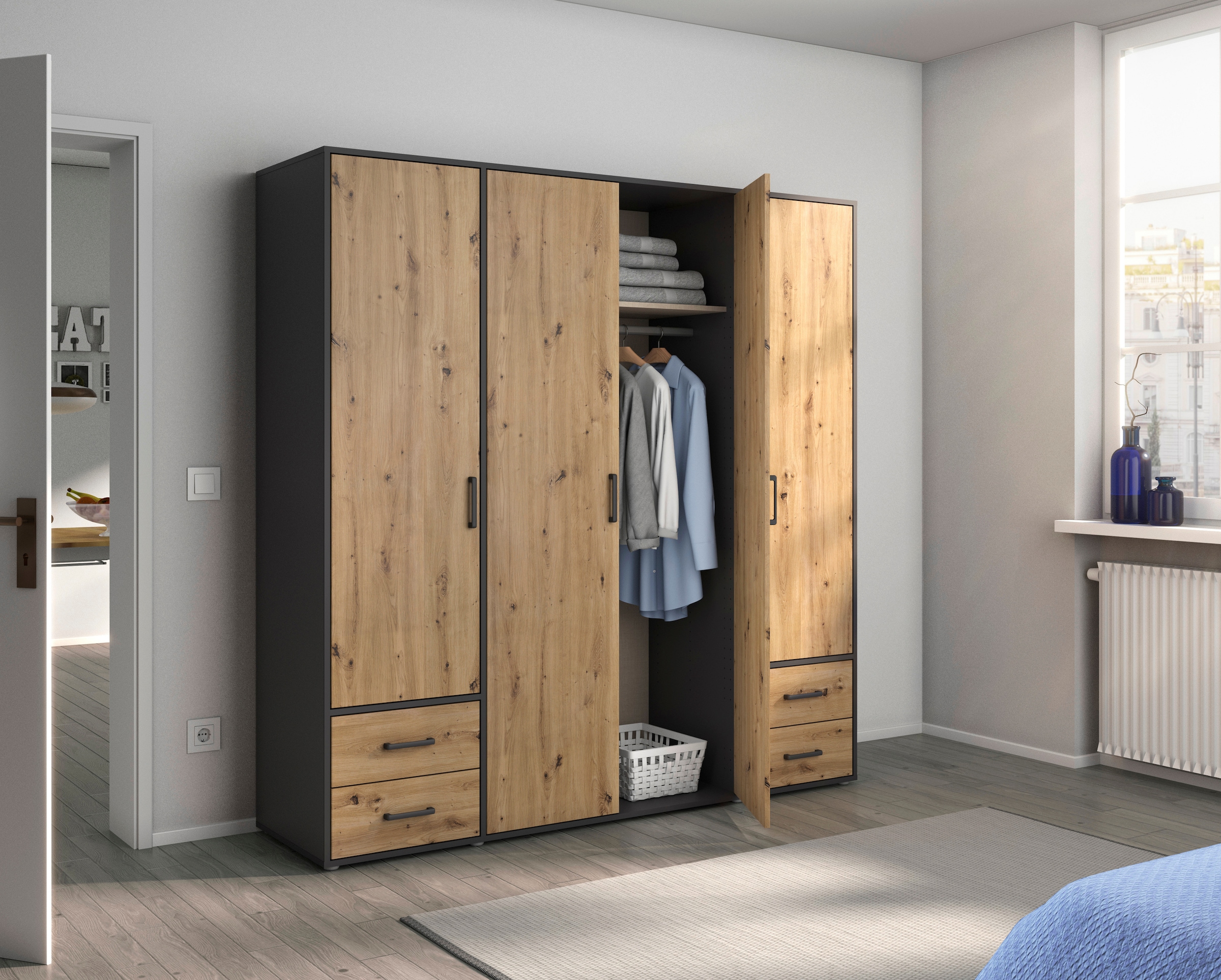 rauch Drehtürenschrank »Kleiderschrank Schrank Garderobe Wäscheschrank VOYAGER«, (in 3 verschiedenen Ausstattungen BASIC/CLASSIC/PREMIUM), moderne Griffe in Graumetallic mit Außenschubkästen MADE IN GERMANY