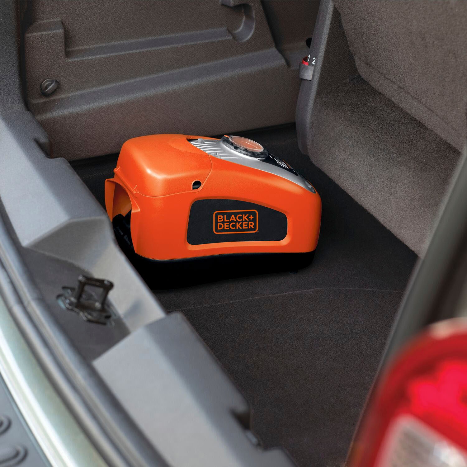 Black + Decker Kompressor »ASI300«, 160 PSI, 12V/230V, 3 Ventile, dig. Druckeinst.