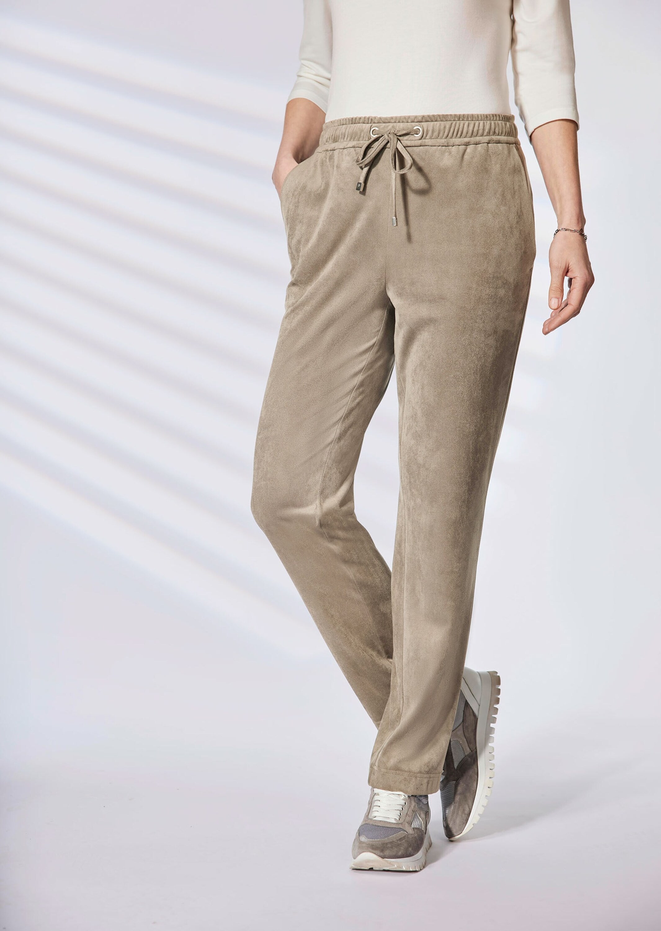 GOLDNER 2-in-1-Hose »Kurzgröße Freizeithose SARA, Veloursleder-Optik«