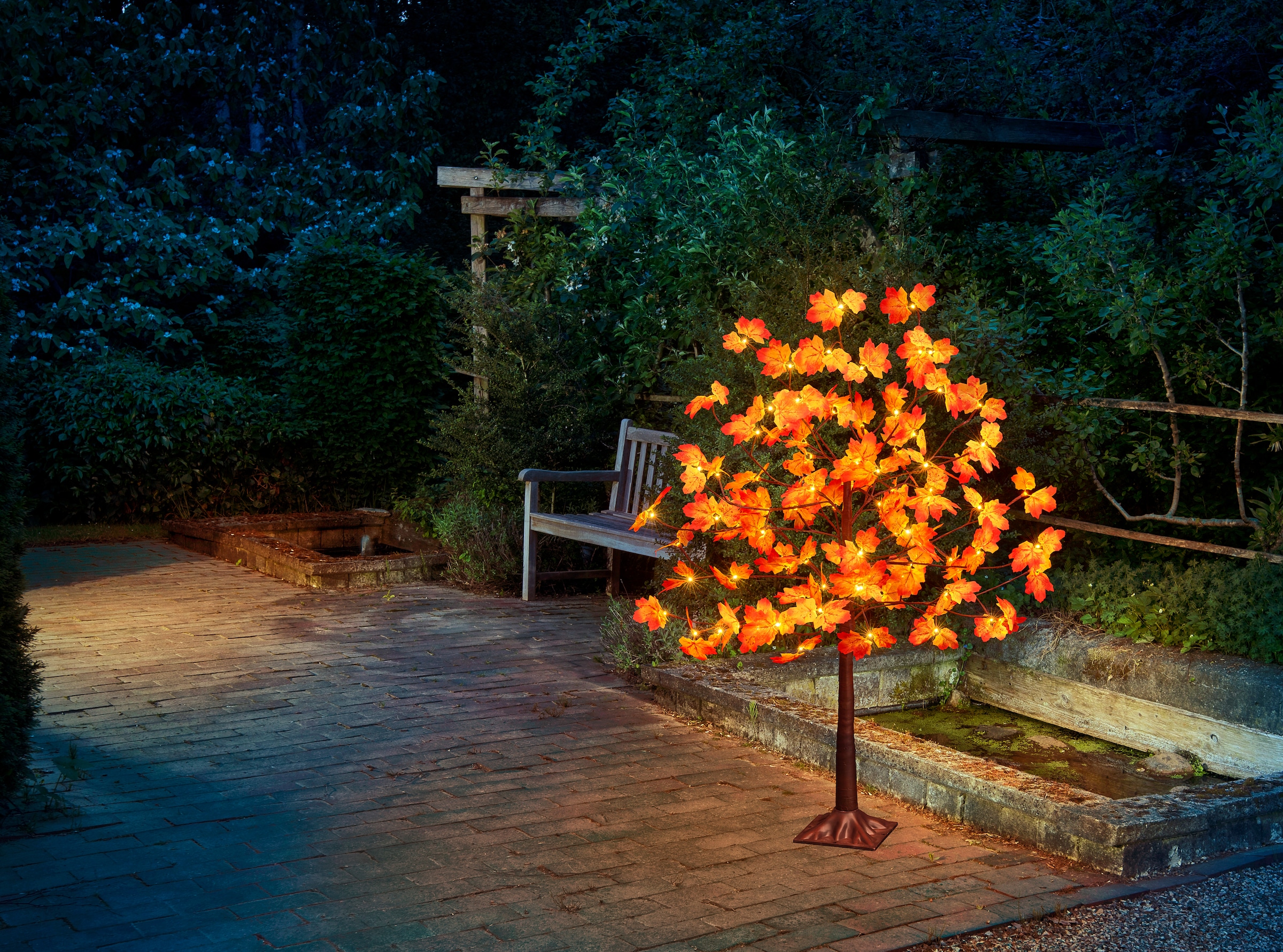 BONETTI LED Baum »Weihnachtsdeko«, 96 flammig, Beleuchteter Deko-Herbstbaum mit Ahornblättern