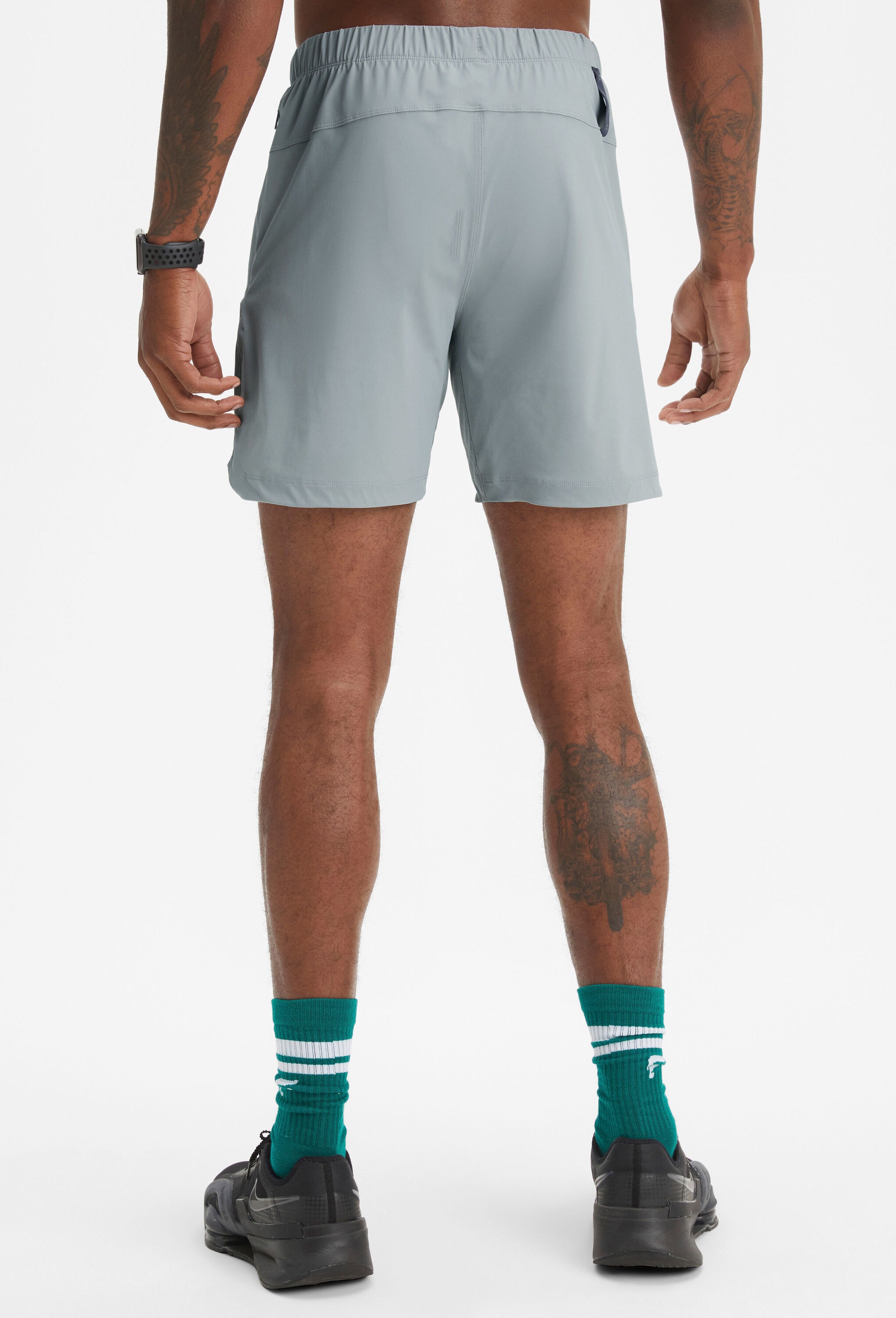Fabletics Trainingshose »Fabletics Shorts The One Short 13cm«  mit Reißverschlusstaschen