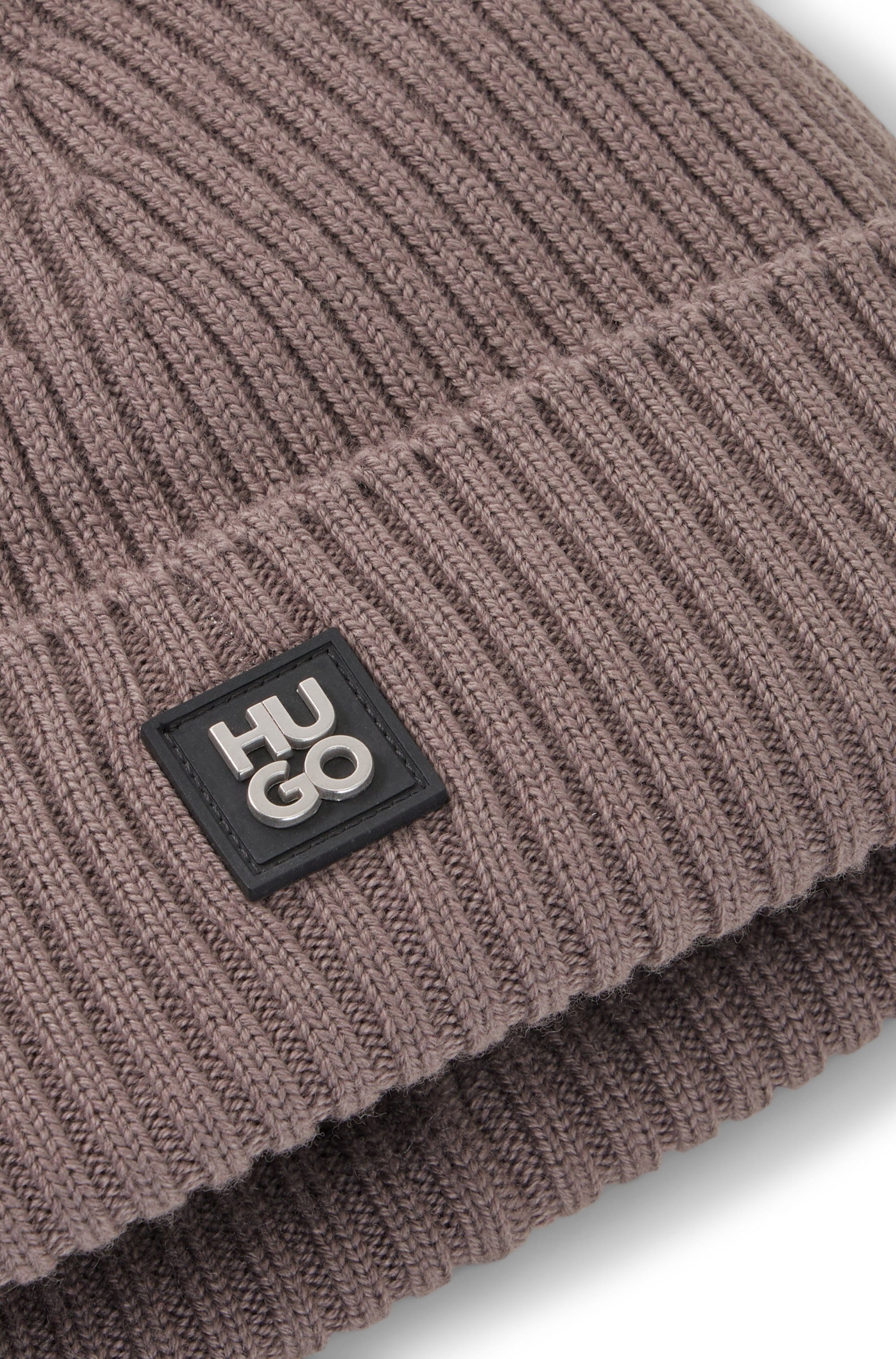 HUGO Strickmütze »Xola Metal« mit Stack-Label, unisex