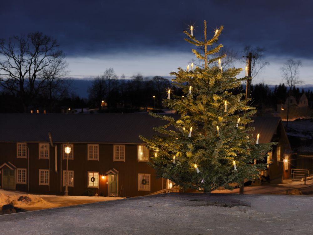 KONSTSMIDE LED-Christbaumkerzen »Weihnachtsdeko aussen, Christbaumschmuck«, Topbirnen, One String, 25 warm weiße Dioden