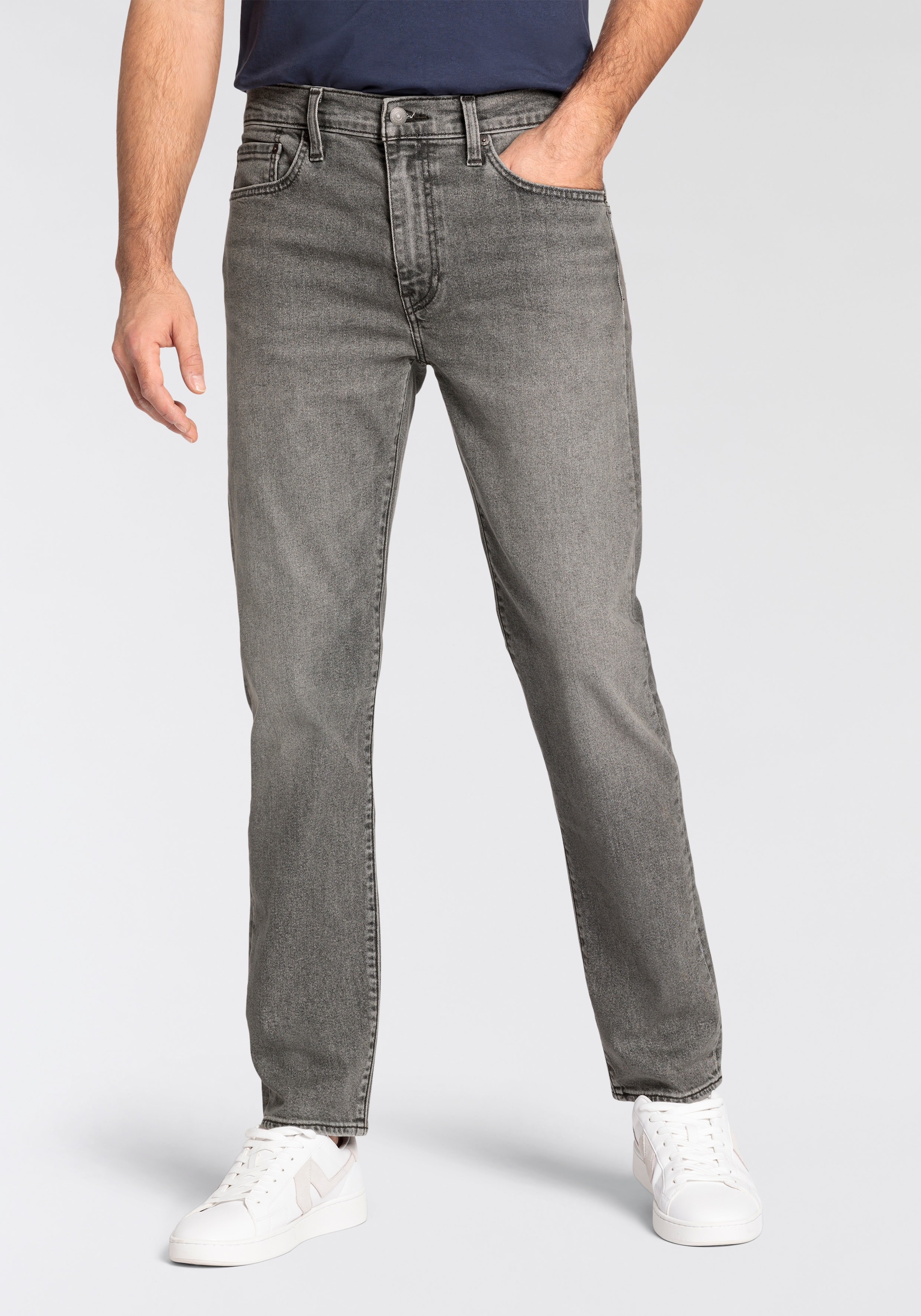 Levi's® Tapered-fit-Jeans »502 TAPER«, in elegantem, modernem Stil