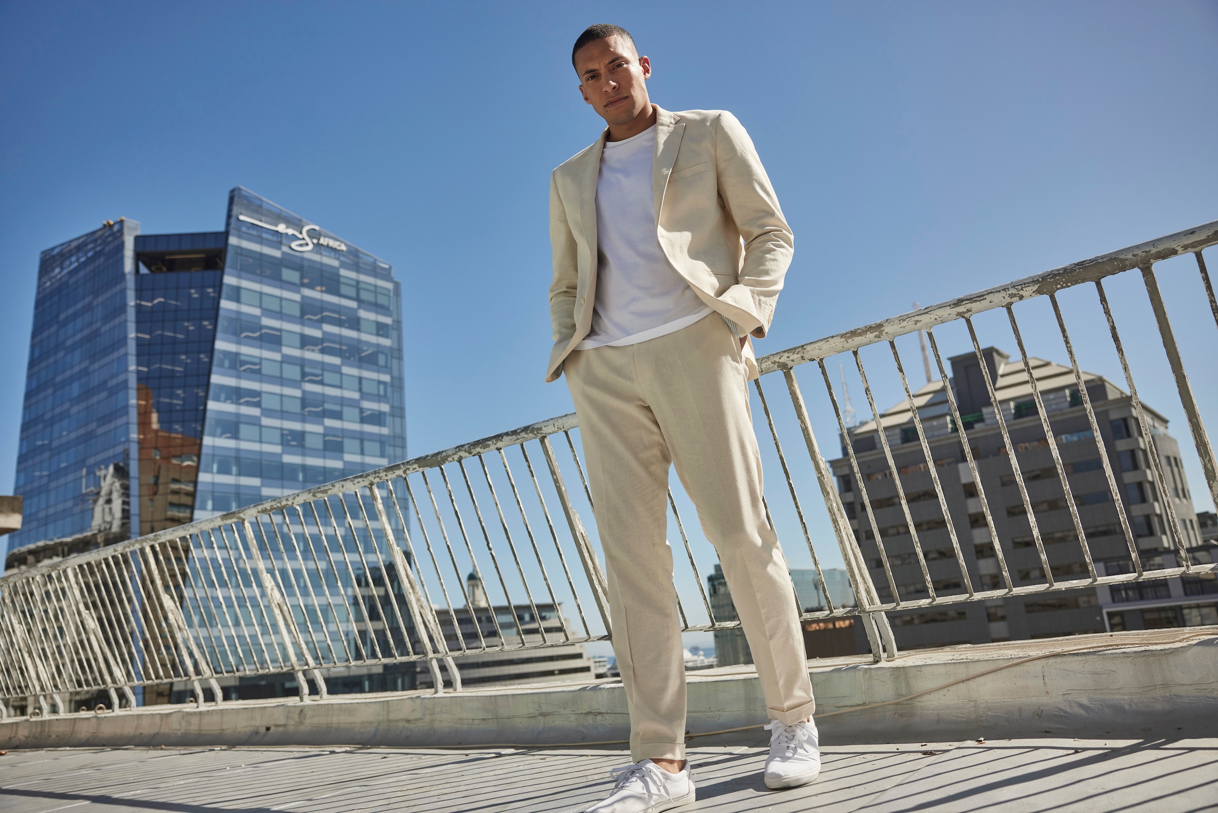 bonprix Anzug »Anzug aus luftigem Leinen-Mix (2-tlg.Set), Regular Fit« Set, 2, 2 Stk. tlg. regular fit Anzug aus luftigem Leinen-Mix (2-tlg.Set), Regular Fit
