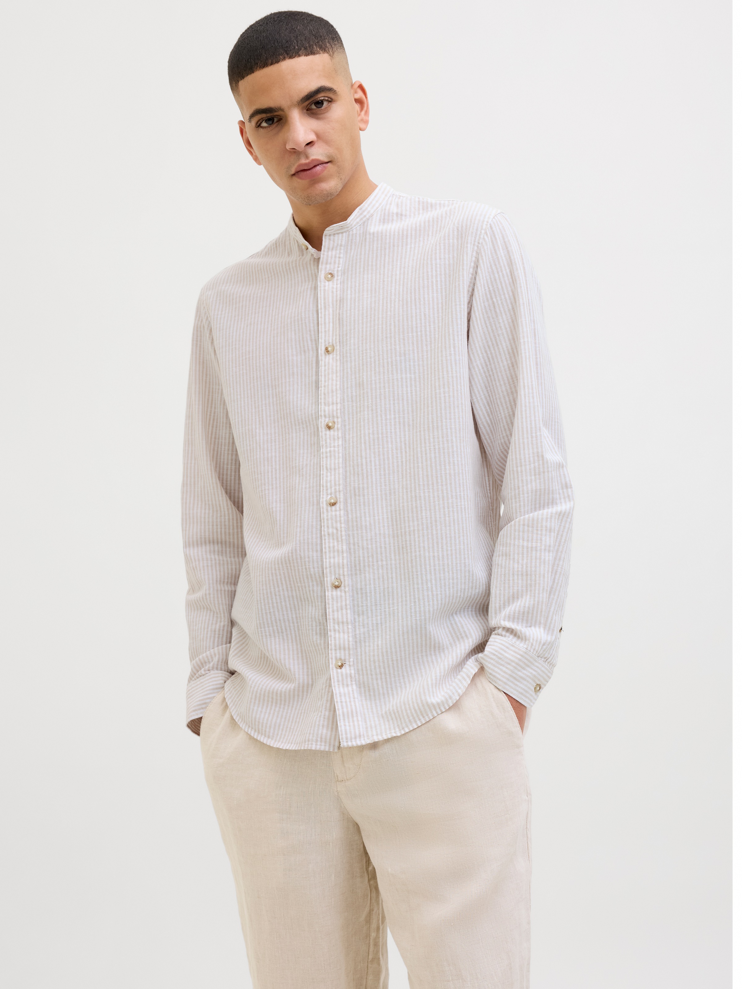 Jack & Jones Langarmhemd »JJESUMMER BAND SHIRT LS SN«, mit Bandkragen
