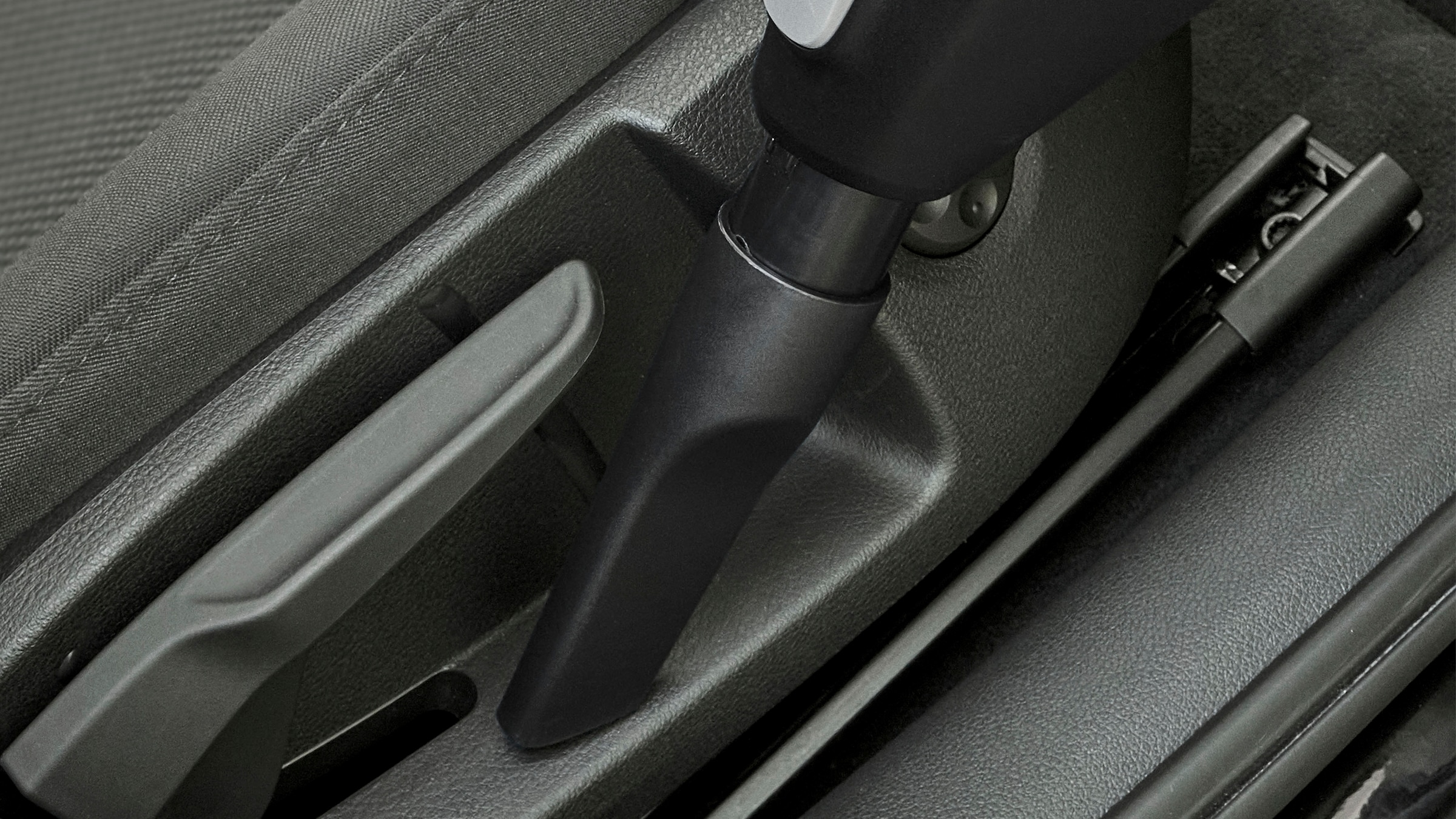 BOSCH Akku-Bodenstaubsauger »Unlimited 7 BSS715CARP, 5.0 Ah Akku, Knickrohr, Hygiene-Filter,«, 10 Jahre Motorgarantie, Schnellladegerät, Made in Germany, weiß