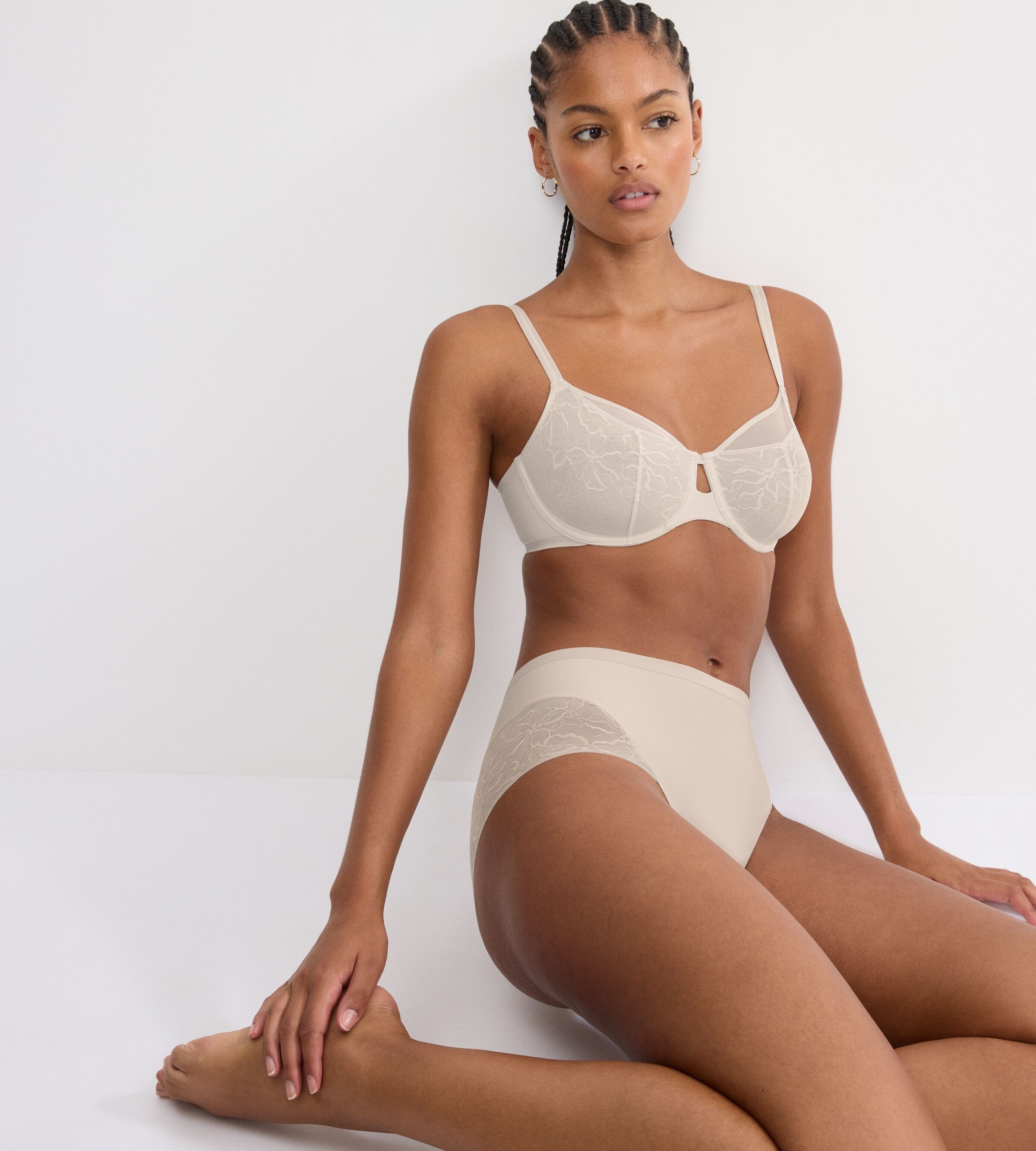 Triumph »Comfort Contour W01« verkleinert die Brust optisch um eine Cup-Größe