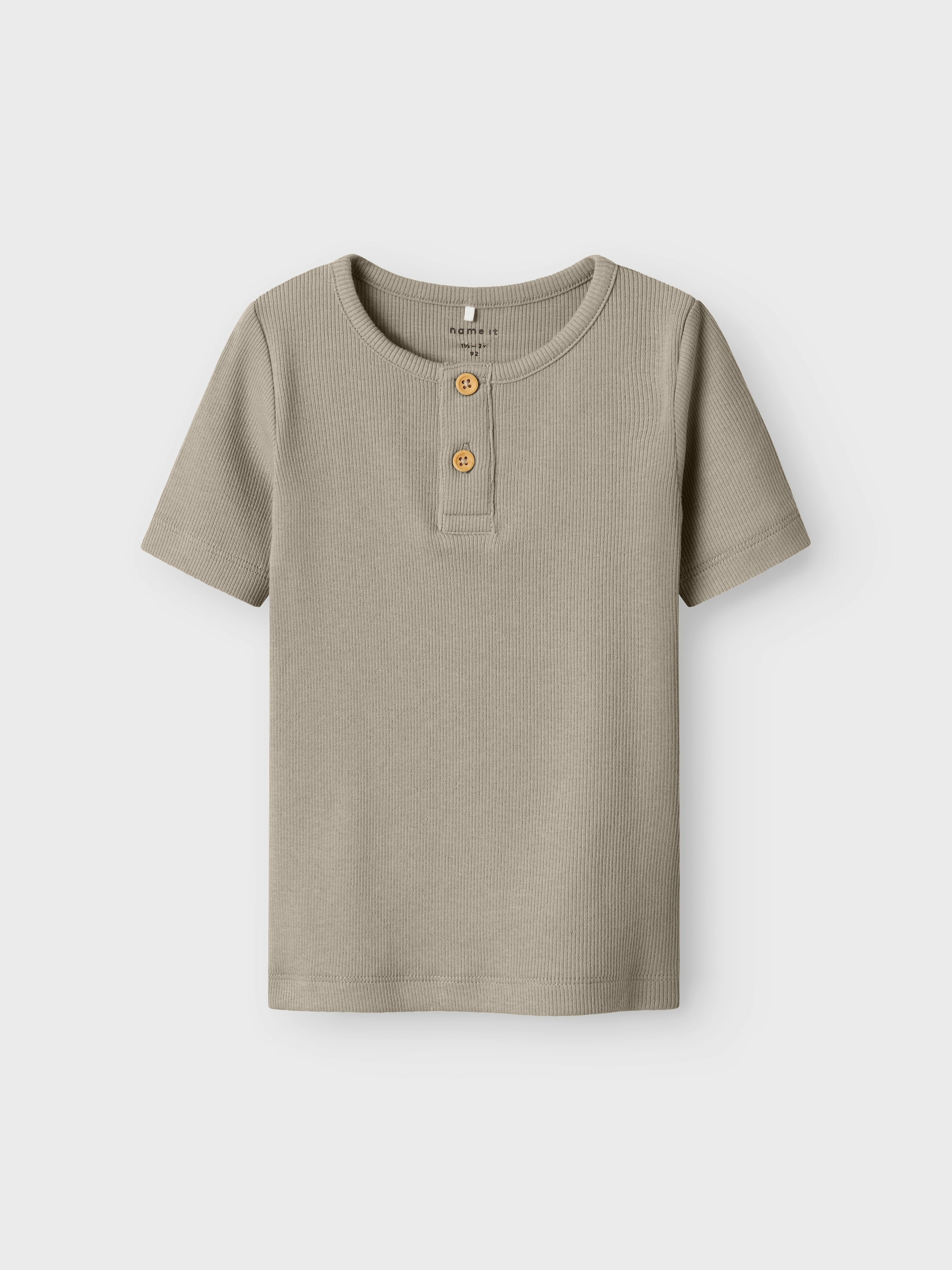 Name It Kurzarmshirt »NMMKAB TOP NOOS«, im elastischem Feinripp und mit kurzer Knopfleiste am Ausschnitt