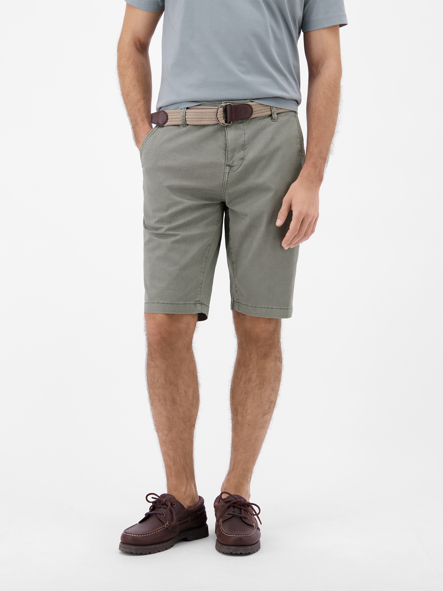 LERROS Chinoshorts »Bequeme Chino-Bermuda mit Gürtel und Minimalprint«  Leichte Sommershorts aus 98% Baumwolle und 2% Elasthan, mit 4 Taschen