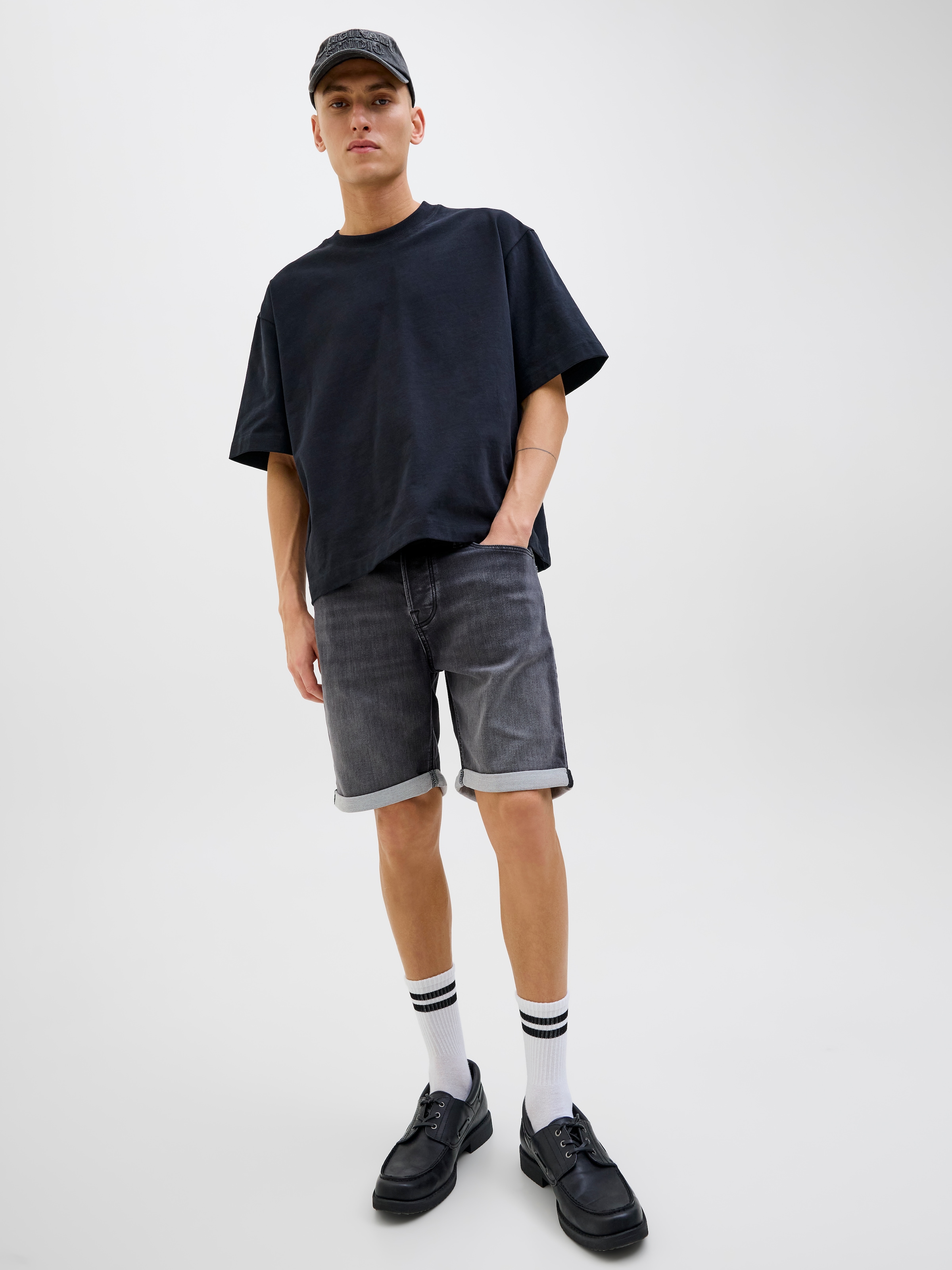Jack & Jones Shorts »JJIRICK JJICON I.K. SHORTS GE 062 SN«, im Five-Pocket Style