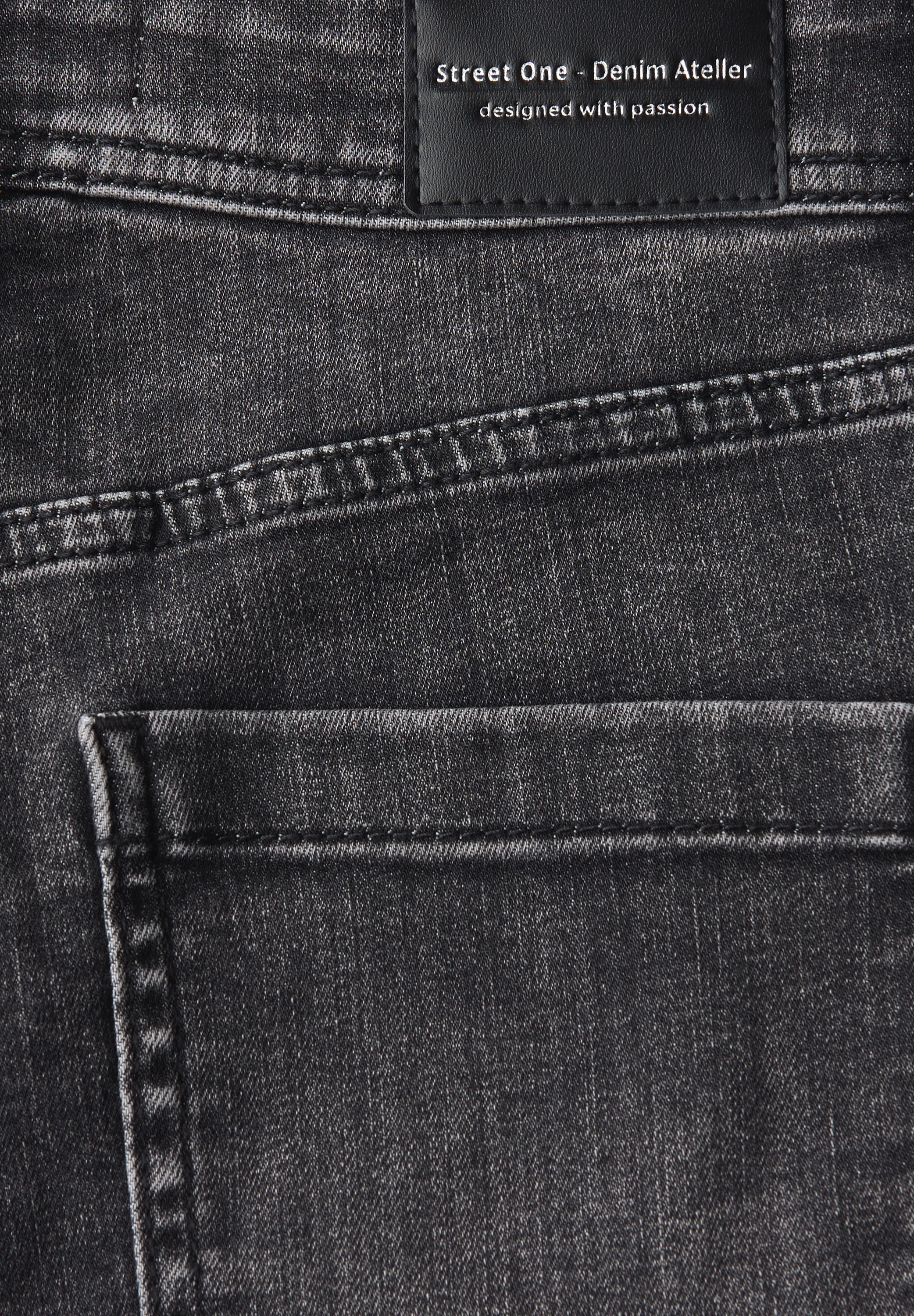 STREET ONE Bootcut-Jeans, mit großen Front-Taschen