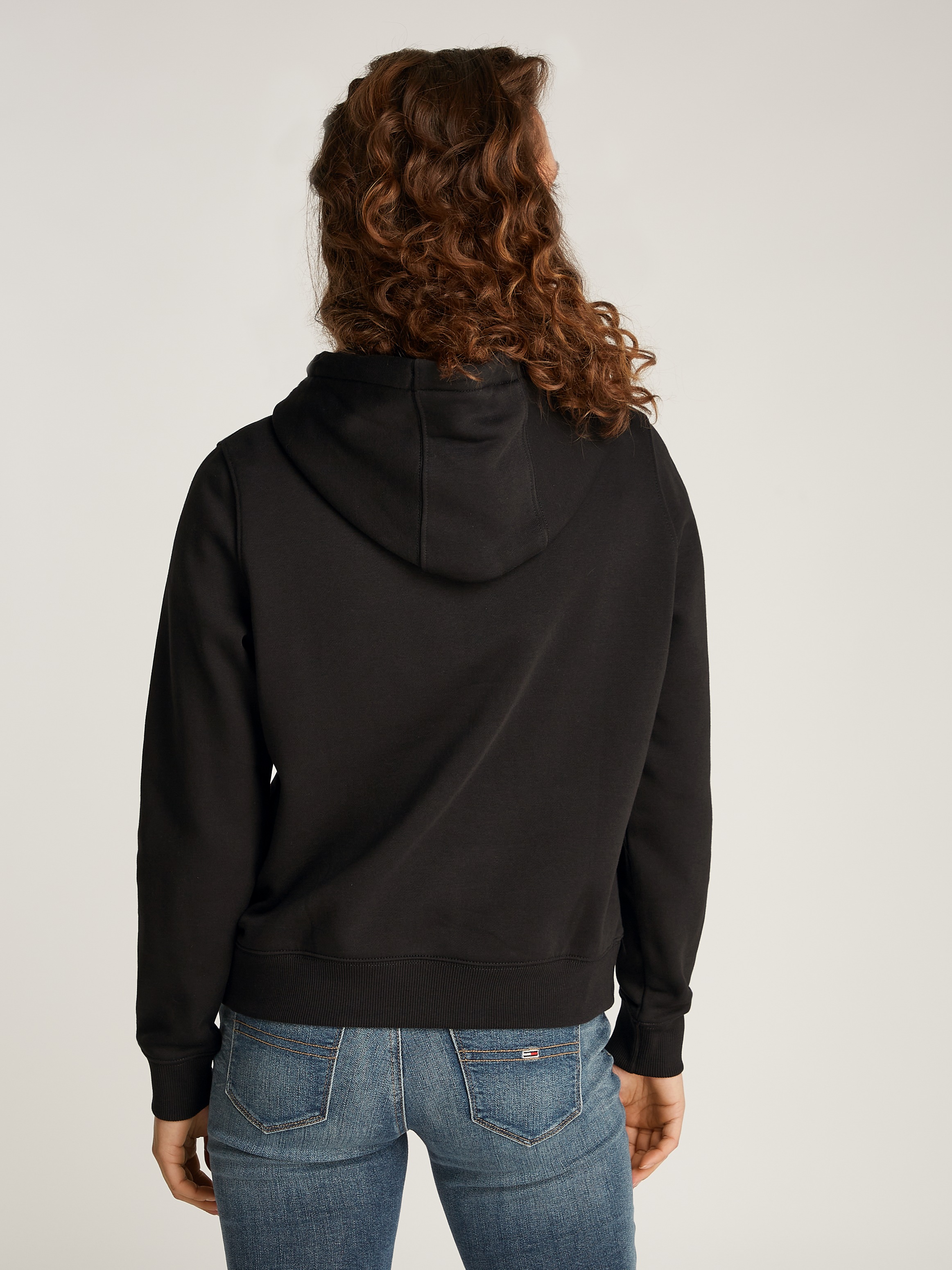 Tommy Jeans Kapuzensweatshirt »TJW REG S FLAG HOODIE«, Kapuze mit Kordelm, Kängurutasche, Tommy Jeans Logo-Flag