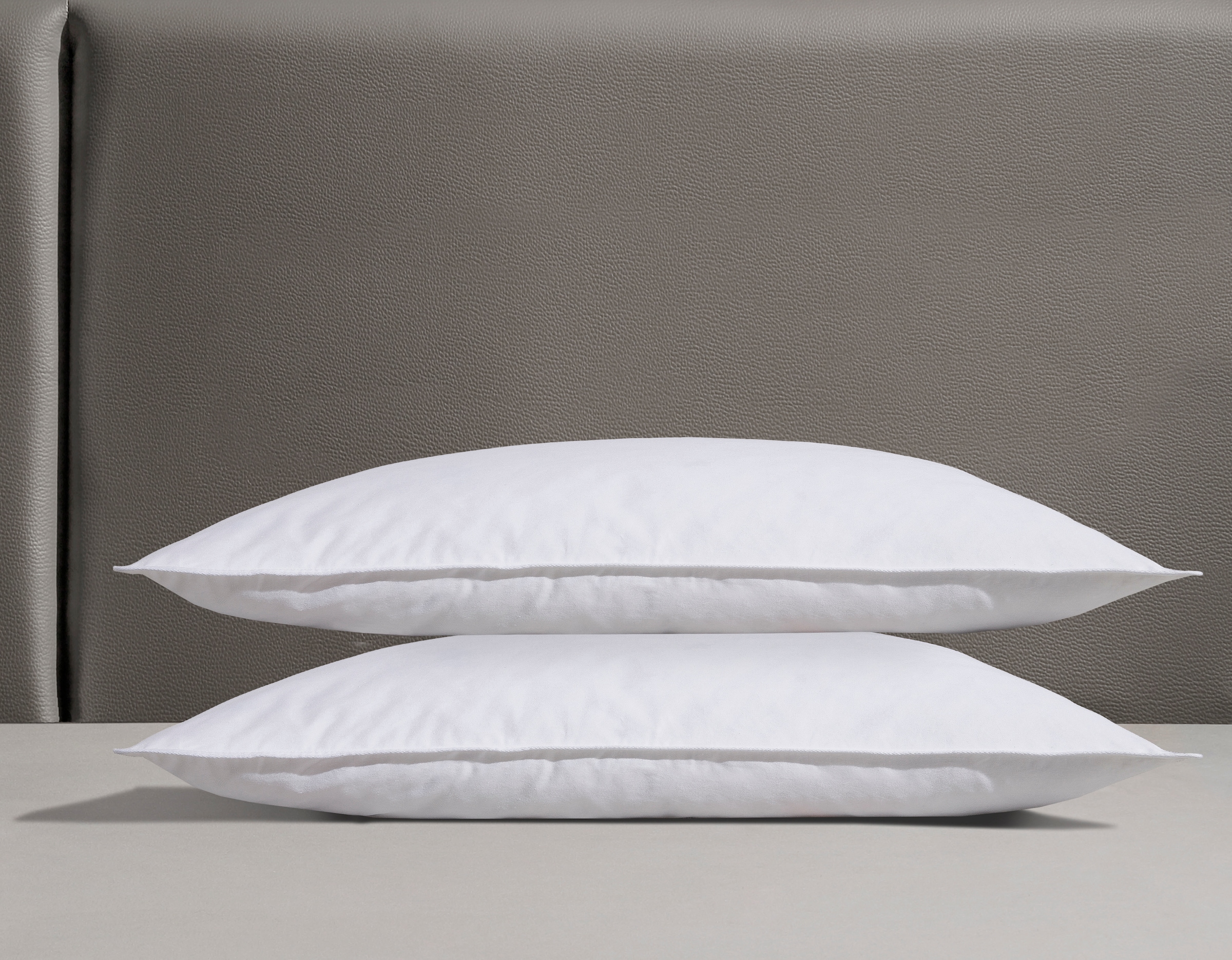 OTTO products Federkopfkissen »Jannika«, Füllung: 90% Federn & 10 % Daunen, Bezug: 100% Baumwolle, (Spar-Set, 2 St., 2-tlg.), plastikfreie Verpackung