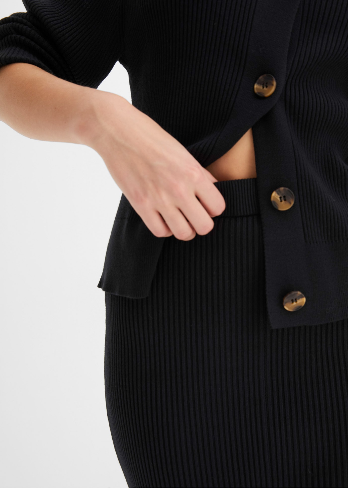 bonprix Strickrock aus Viskosemischung, körpernahe Passform, unifarben, mit Gummizug