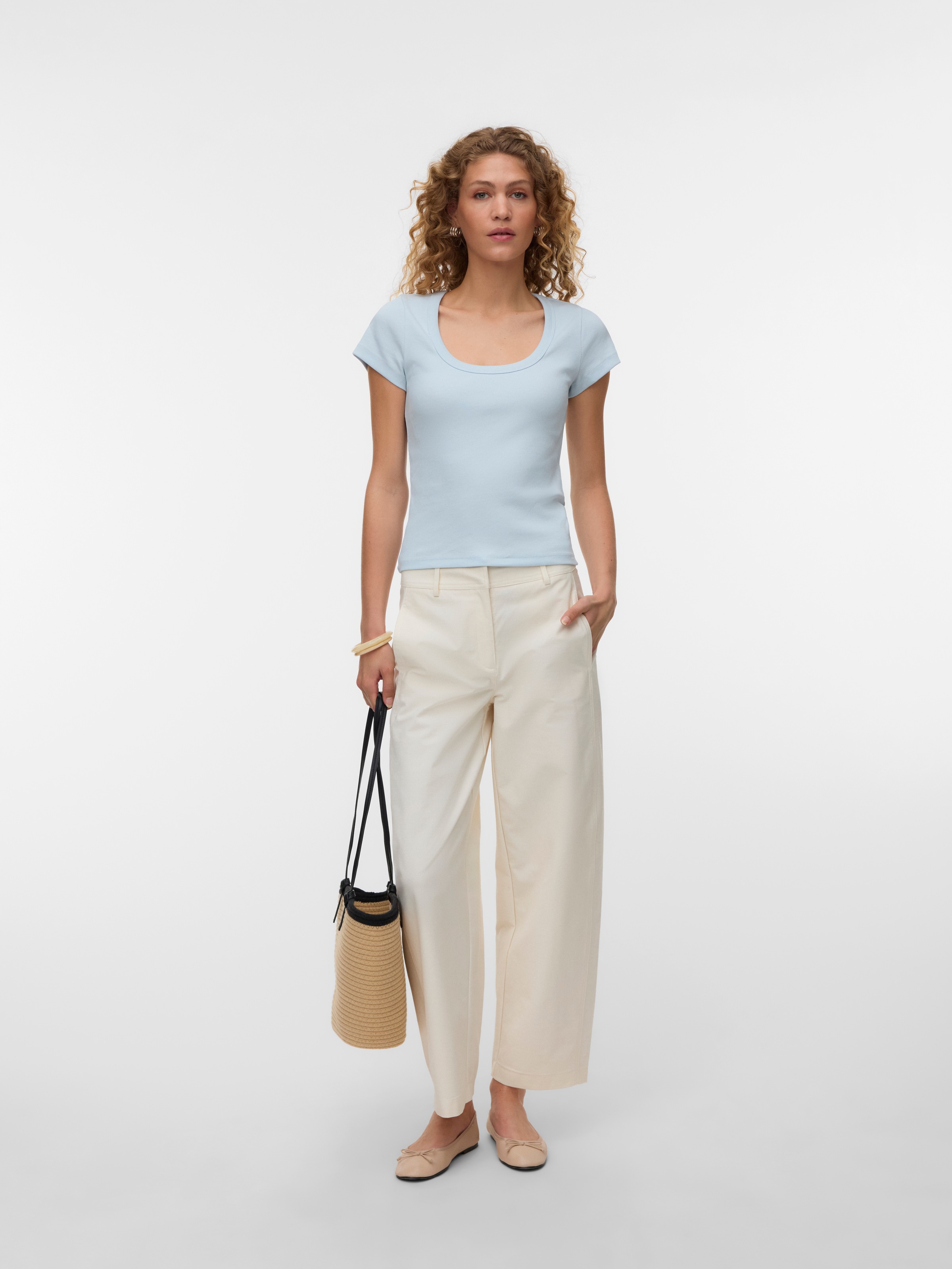 Vero Moda Kurzarmshirt »VMCHLOE CS SHORT U-NECK NOOS« Baumwollmischung
