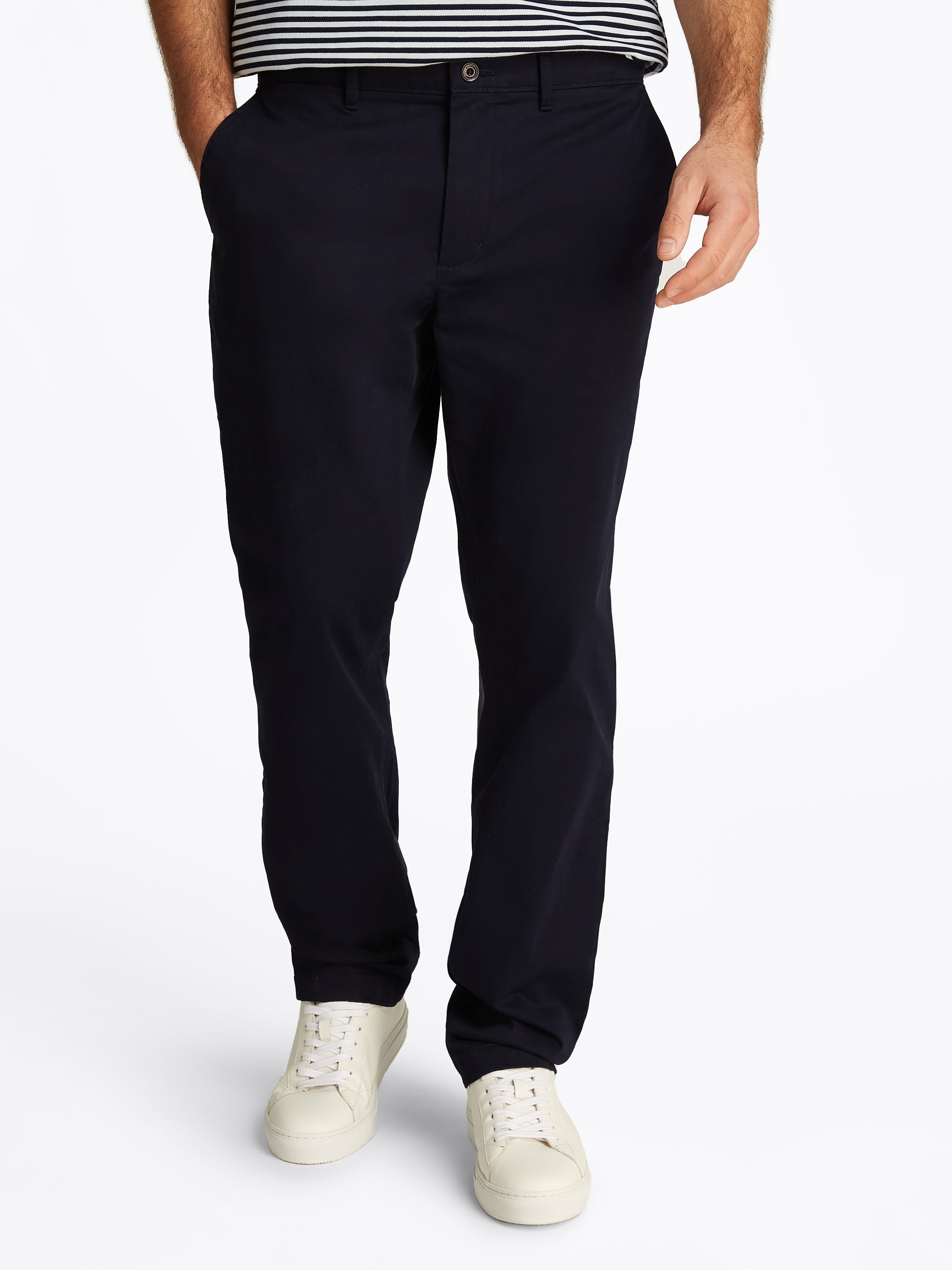 Tommy Hilfiger Chinohose »DENTON CHINO SATIN«, mit Gesäßtaschen mit Knopf, Logostickerei