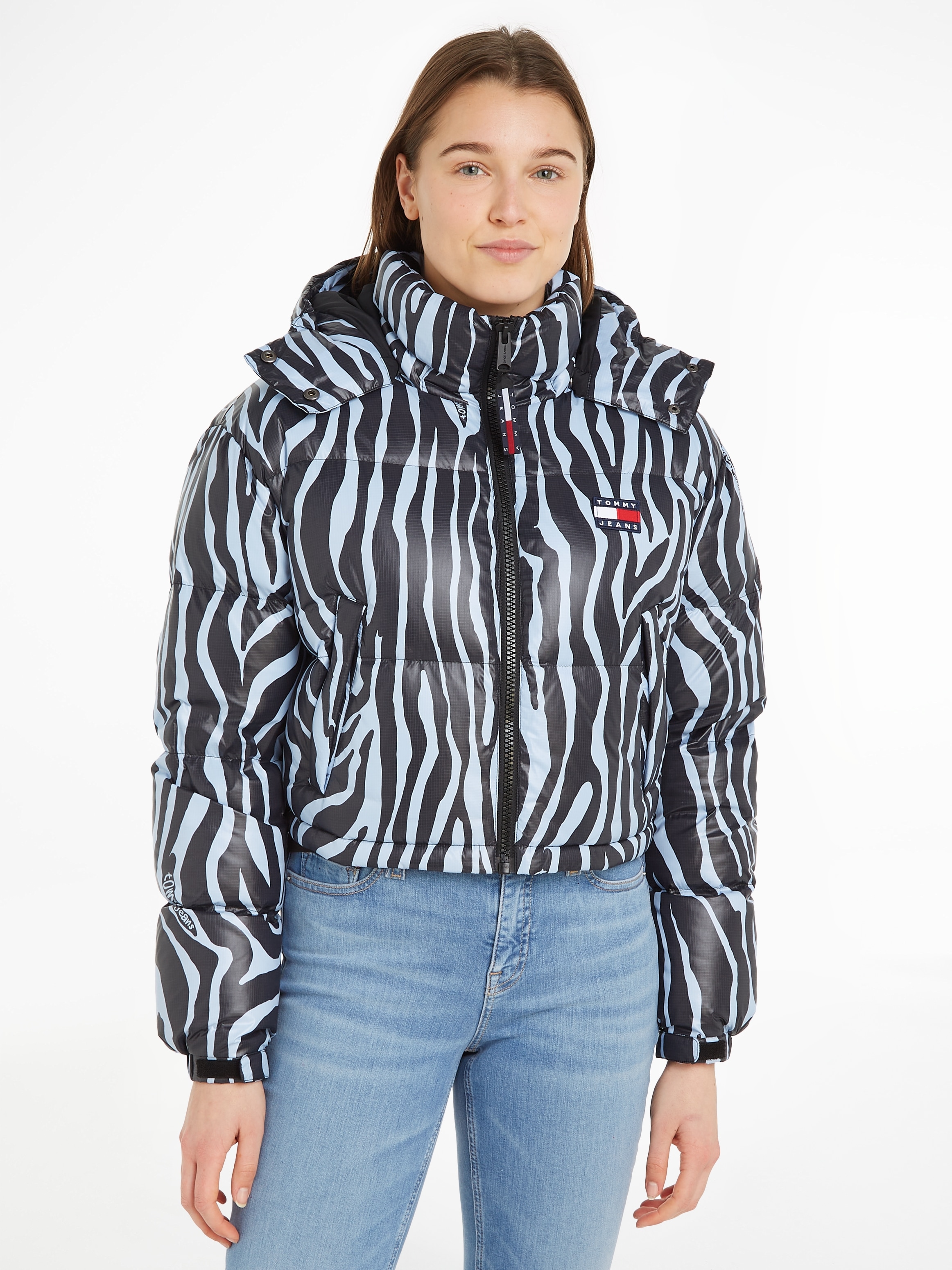 Tommy Jeans Steppjacke »TJW CRP ZEBRA ALASKA PUFFER«, mit Kapuze, mit Zebra Streifen