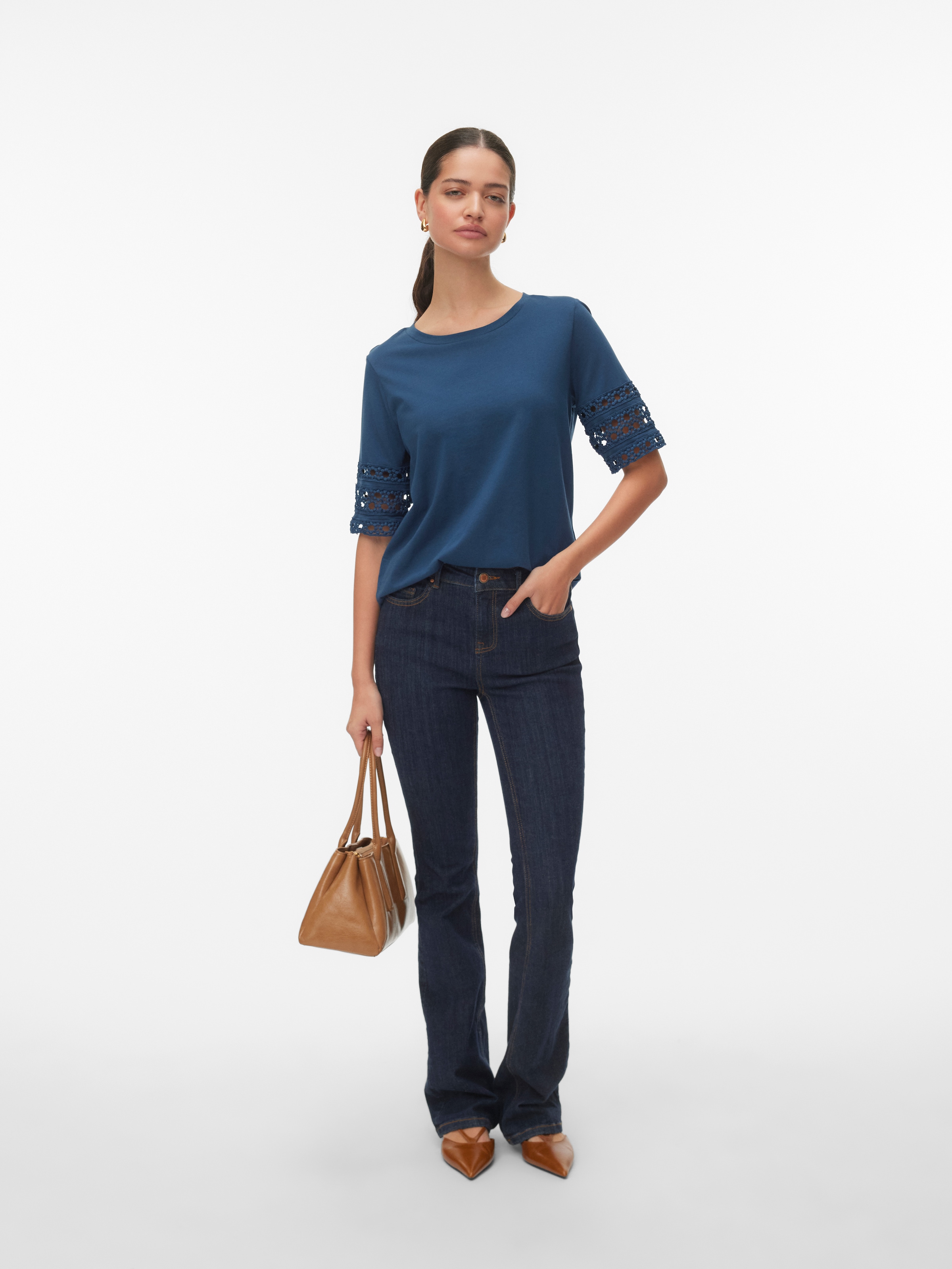 Vero Moda T-Shirt »VMIVACY 2/4 O-NECK TOP JRS BTQ« mit Lochstickerei