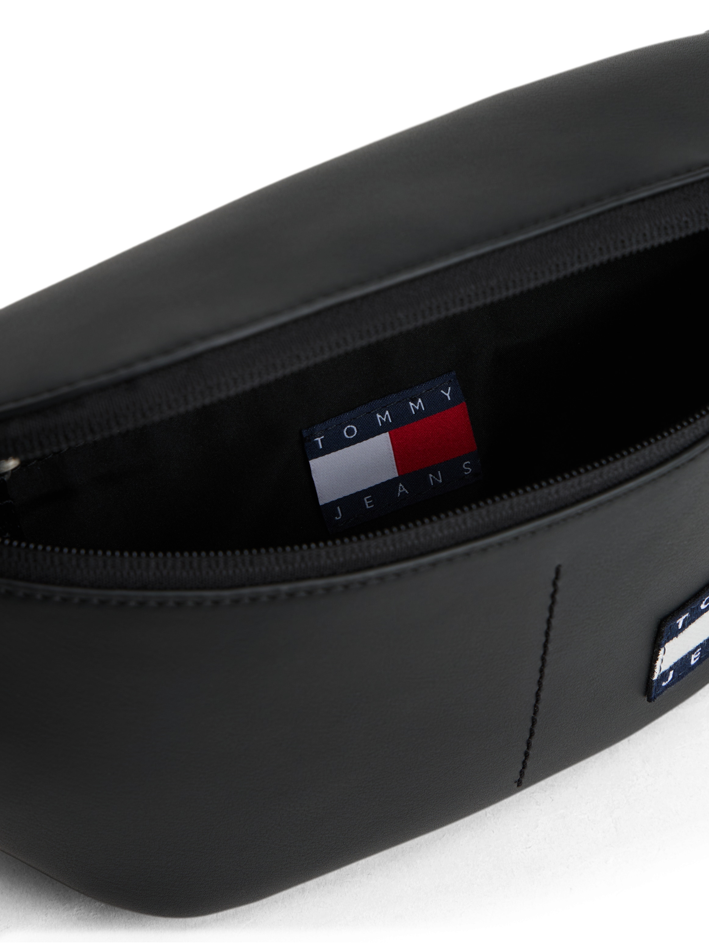 Tommy Jeans Gürteltasche »TJM ESS DAILY PU BUMBAG« , Men Crossoverbag, Minibag mit Flaggen-Aufnäher