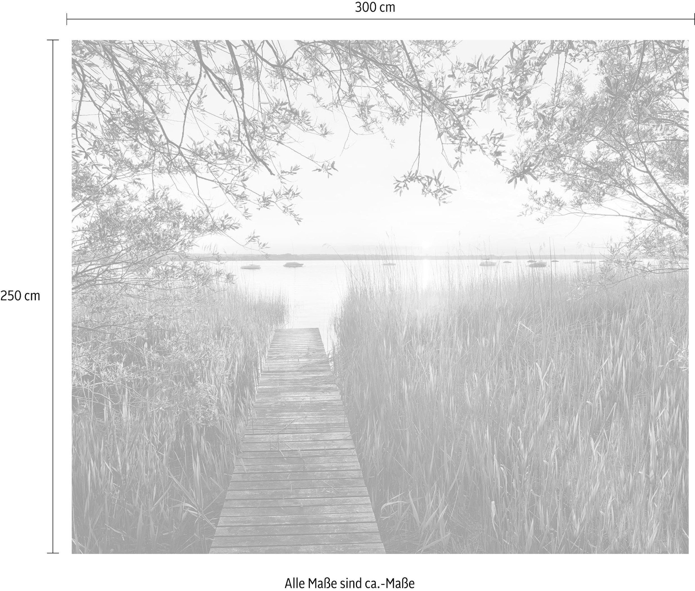 Komar Vliestapete »Digitaldruck Vlies - Lakeside - Größe 300 x 250 cm«, bedruckt, Wohnzimmer, Schlafzimmer
