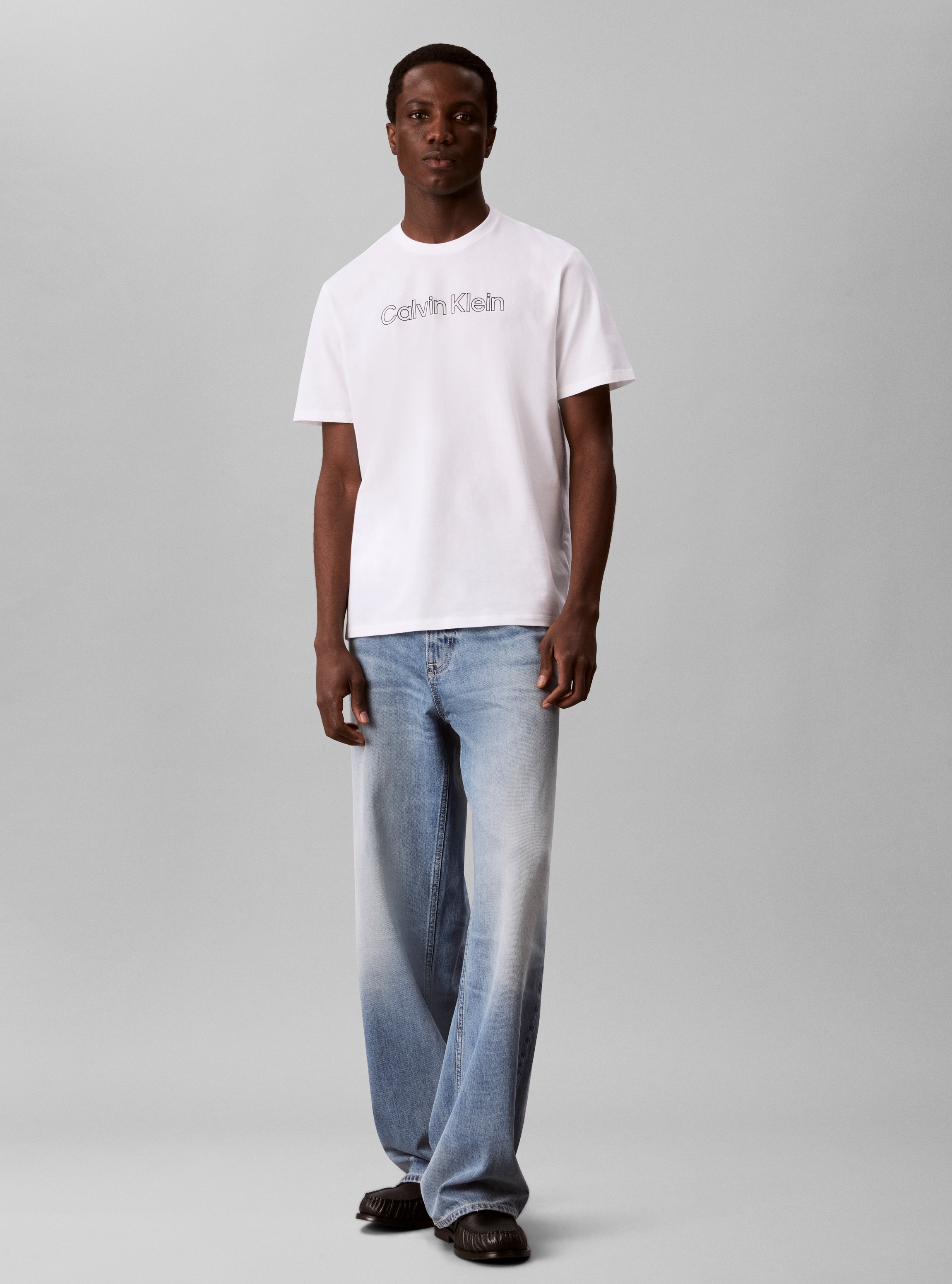Calvin Klein T-Shirt »LOGO GRAPHIC« Regular fit mit Rundhalsausschnitt