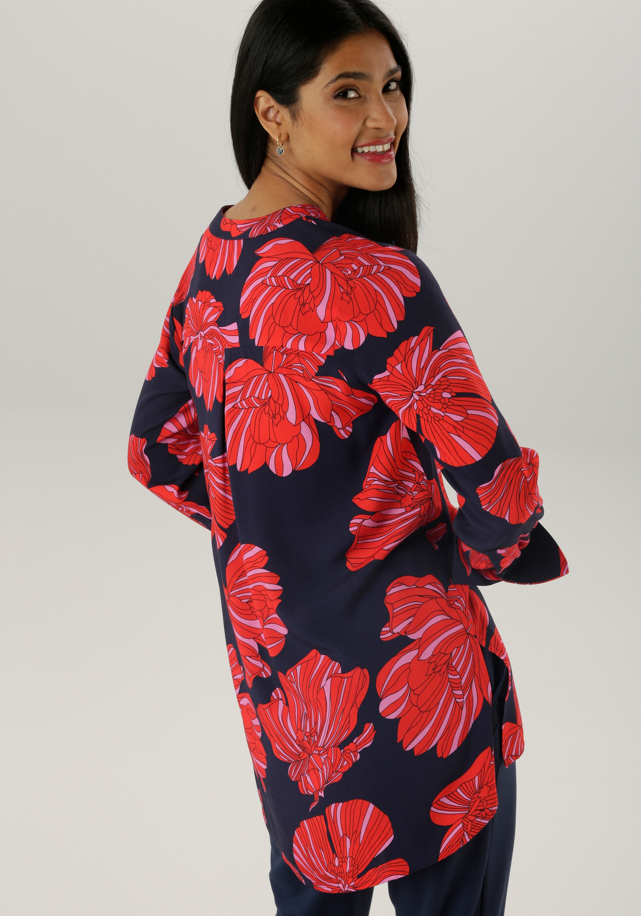 Aniston SELECTED Longbluse, mit ausgefallenen Blütendruck