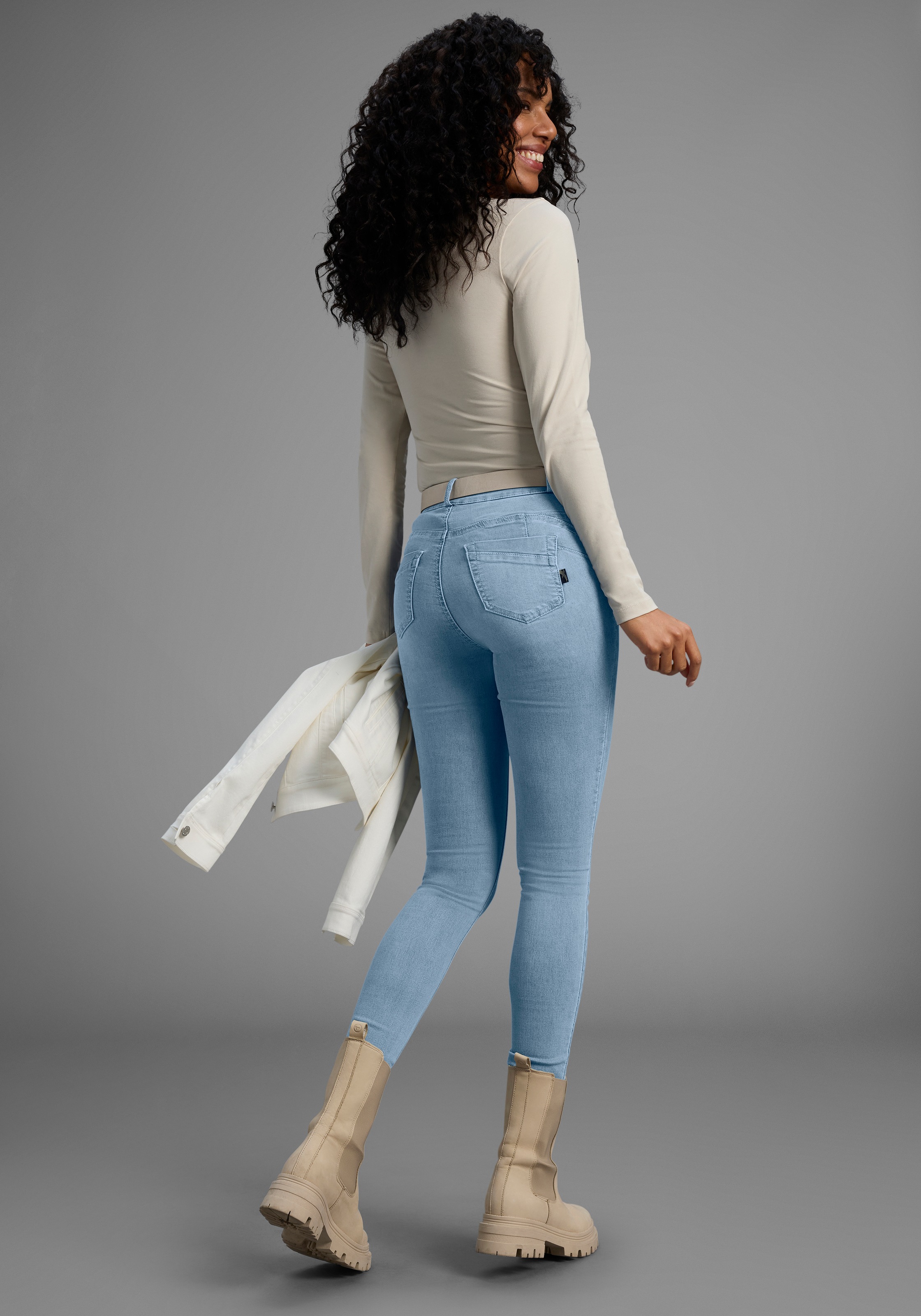 Arizona Skinny-fit-Jeans »Ultra Stretch« skinny-fit,  betonte Taille,  shaping-Effekt,  high Waist