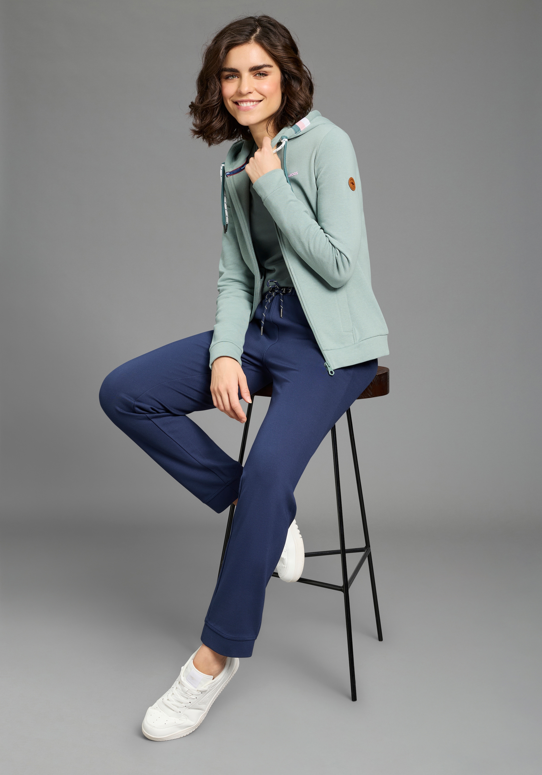 KangaROOS Kapuzensweatjacke mit Kapuze und Kordelzug, aus Baumwolle und Polyester