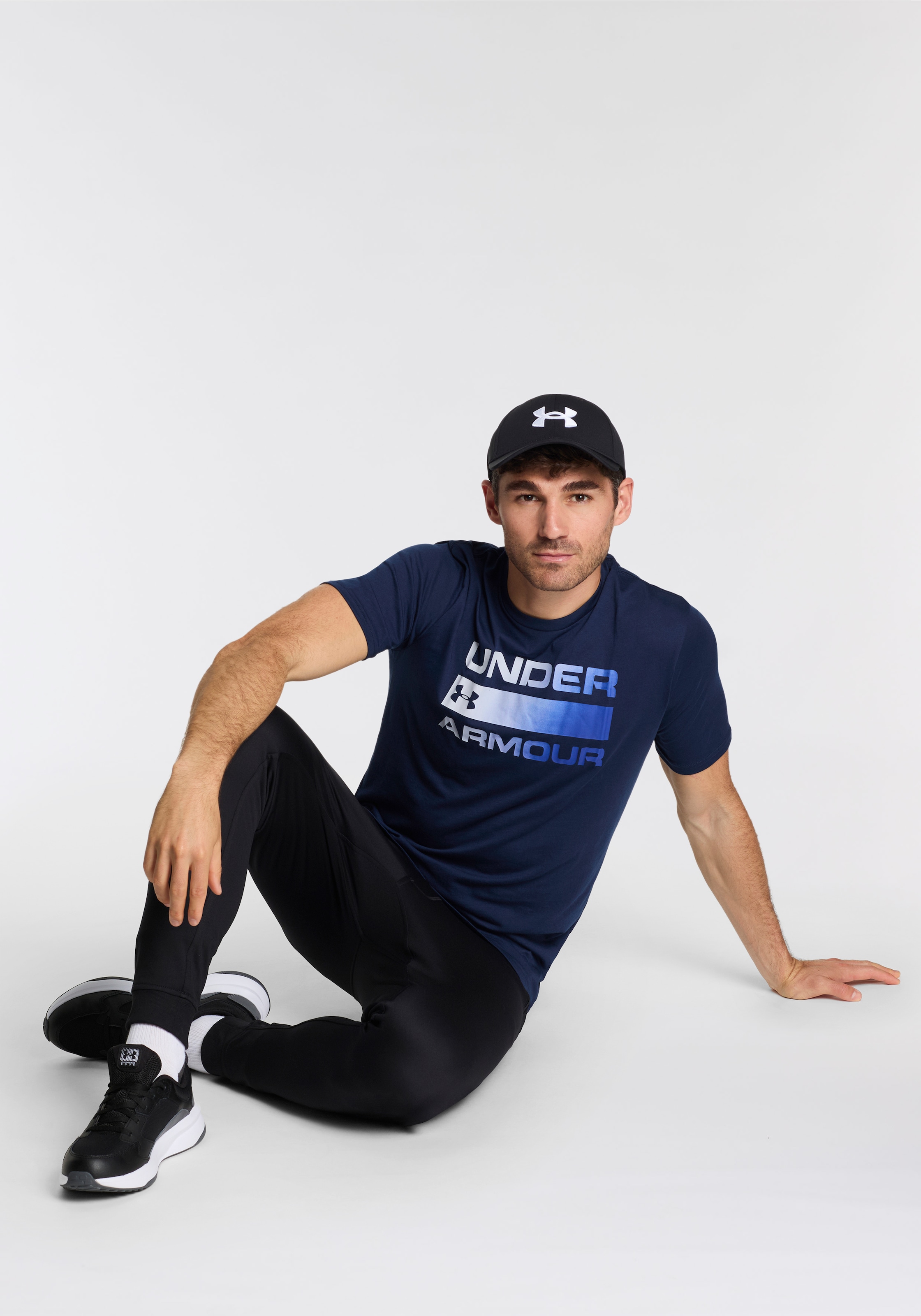 Under Armour® »UA TEAM ISSUE WORDMARK SS« leichtes Kurzarmdesign, Rundhalsausschnitt