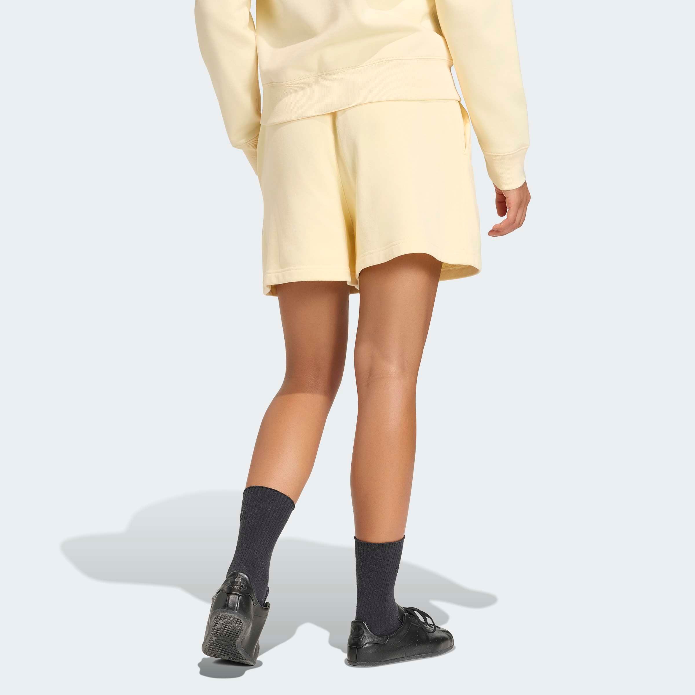 adidas Originals Shorts »ESSENTIALS FRENCH TERRY«  mit lockerer Passform, aus Baumwolle