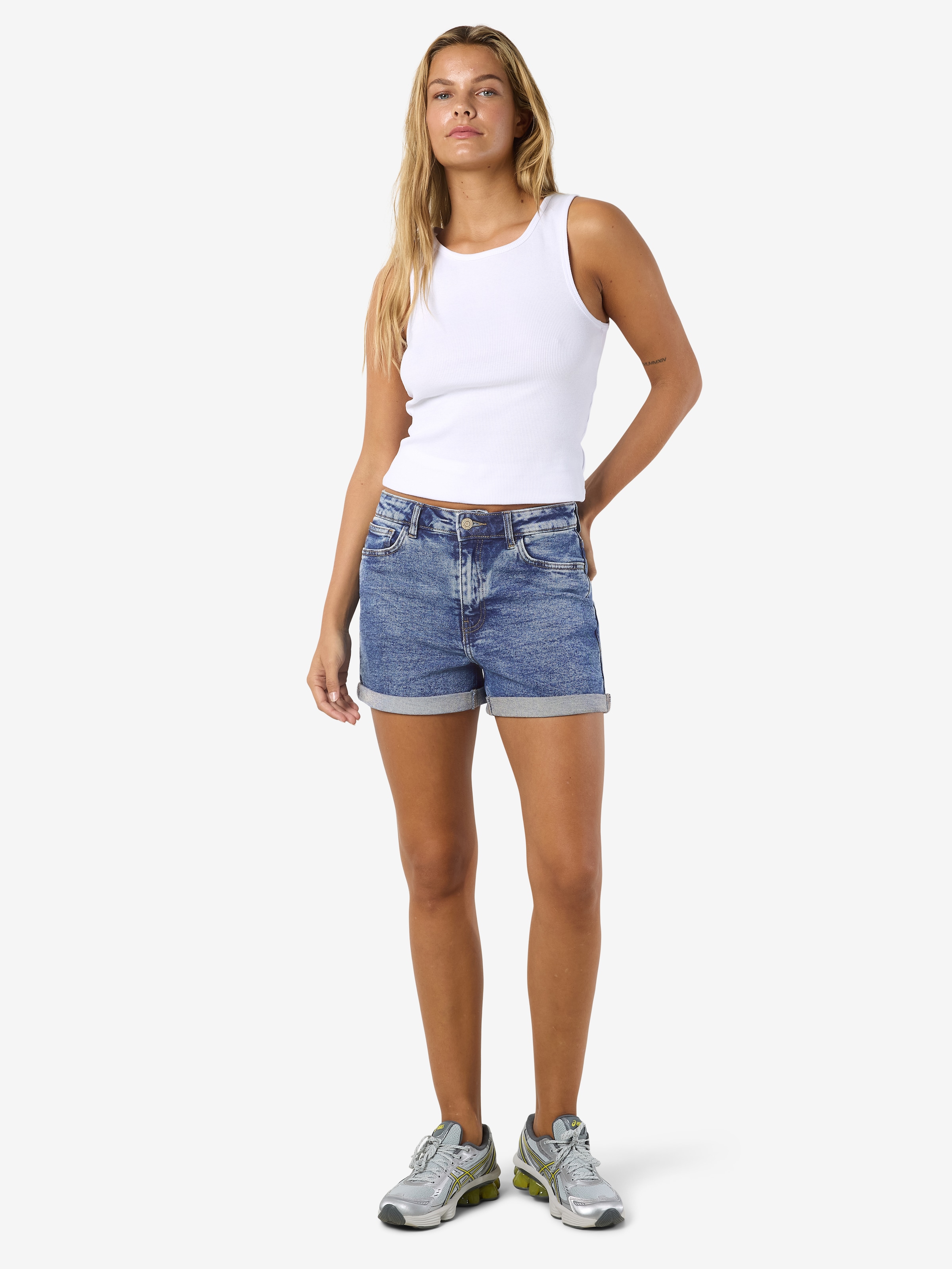 Noisy may Jeansshorts »NMMONI HW DNM SHORTS AZ358MB NOOS«
