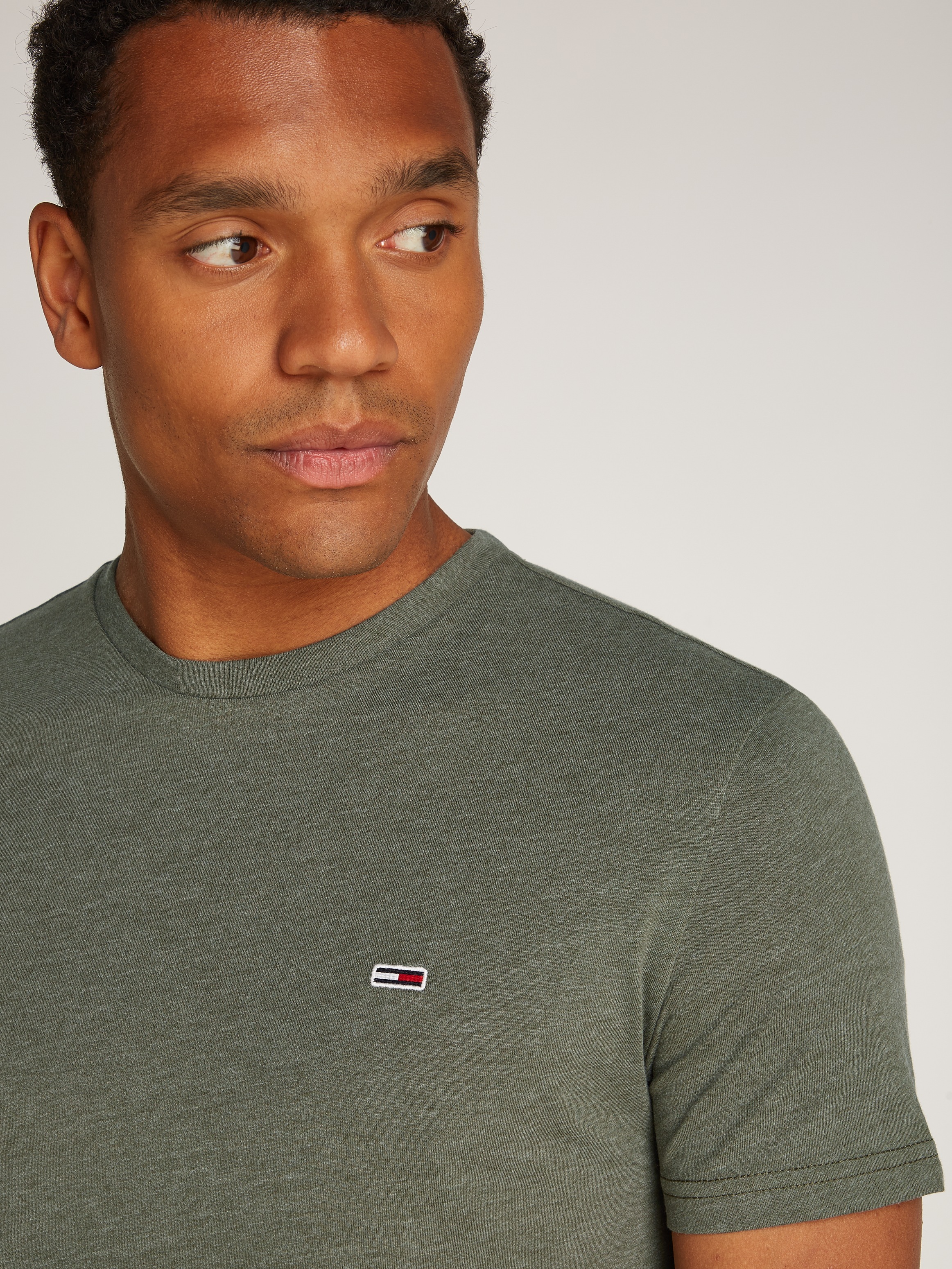 Tommy Jeans T-Shirt »TJM XSLIM JASPE HTR TEE EXT«, Mit Rundhalsausschnitt