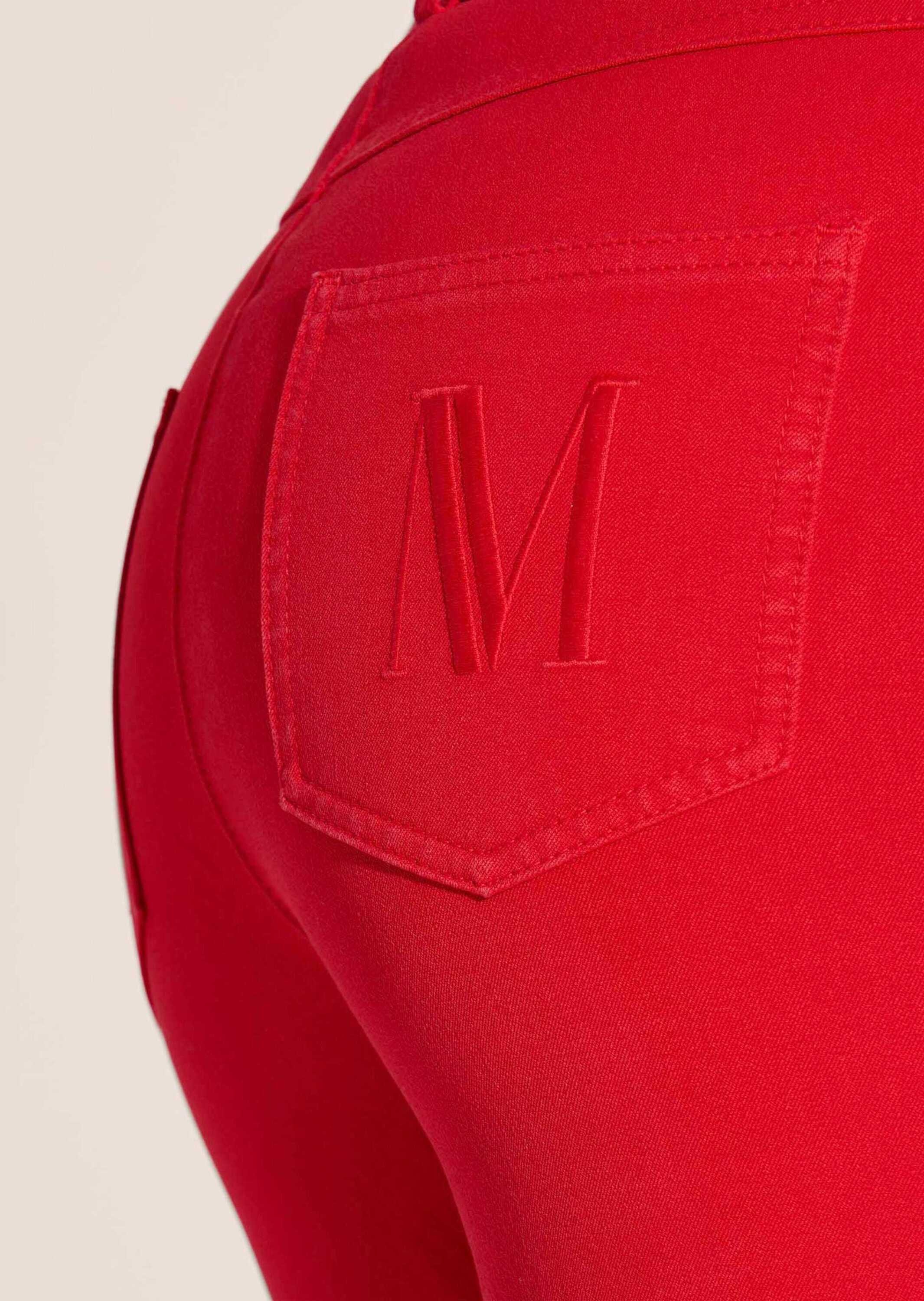 MADELEINE Regular-fit-Jeans »M-Jeans, weit M-Jeans in gerader Form mit Logo-Stickerei«