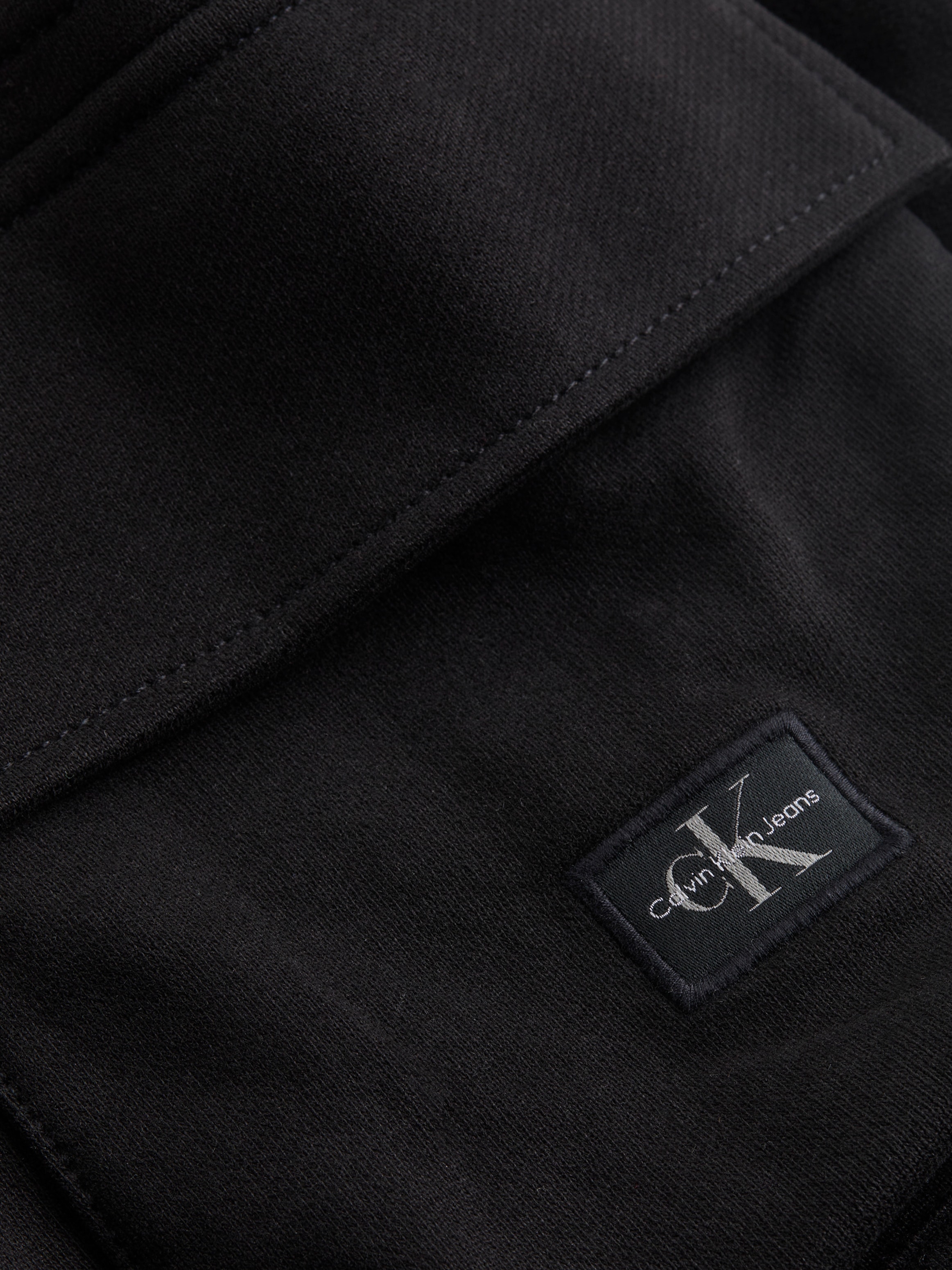 Calvin Klein Jeans Shorts »WOVEN LABEL SHORT«, mit Cargotasche