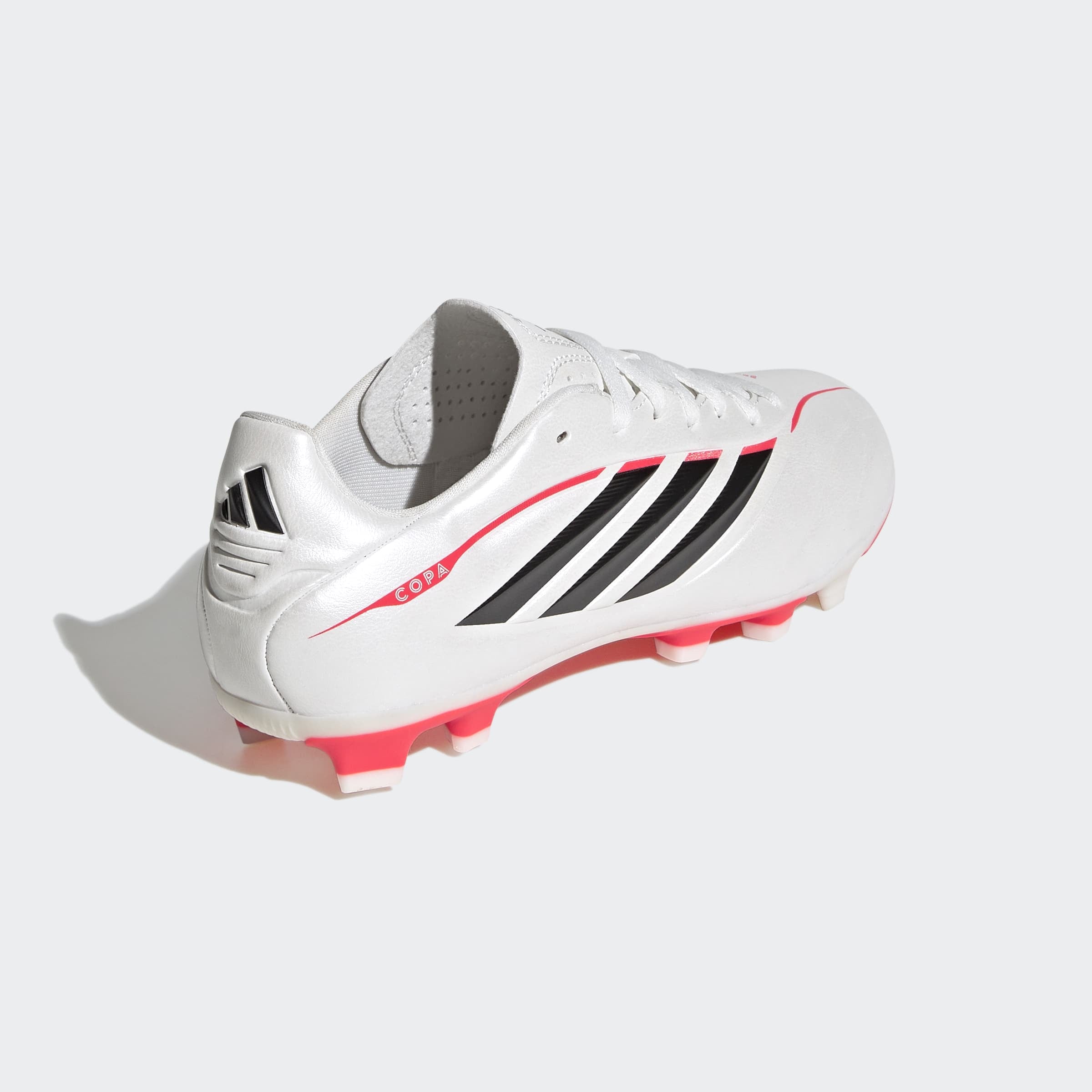adidas Performance Fußballschuh »COPA PURE IV CLUB KIDS , FESTE/GEMISCHTE BÖDEN«  für viele verschiedene Böden geeignet