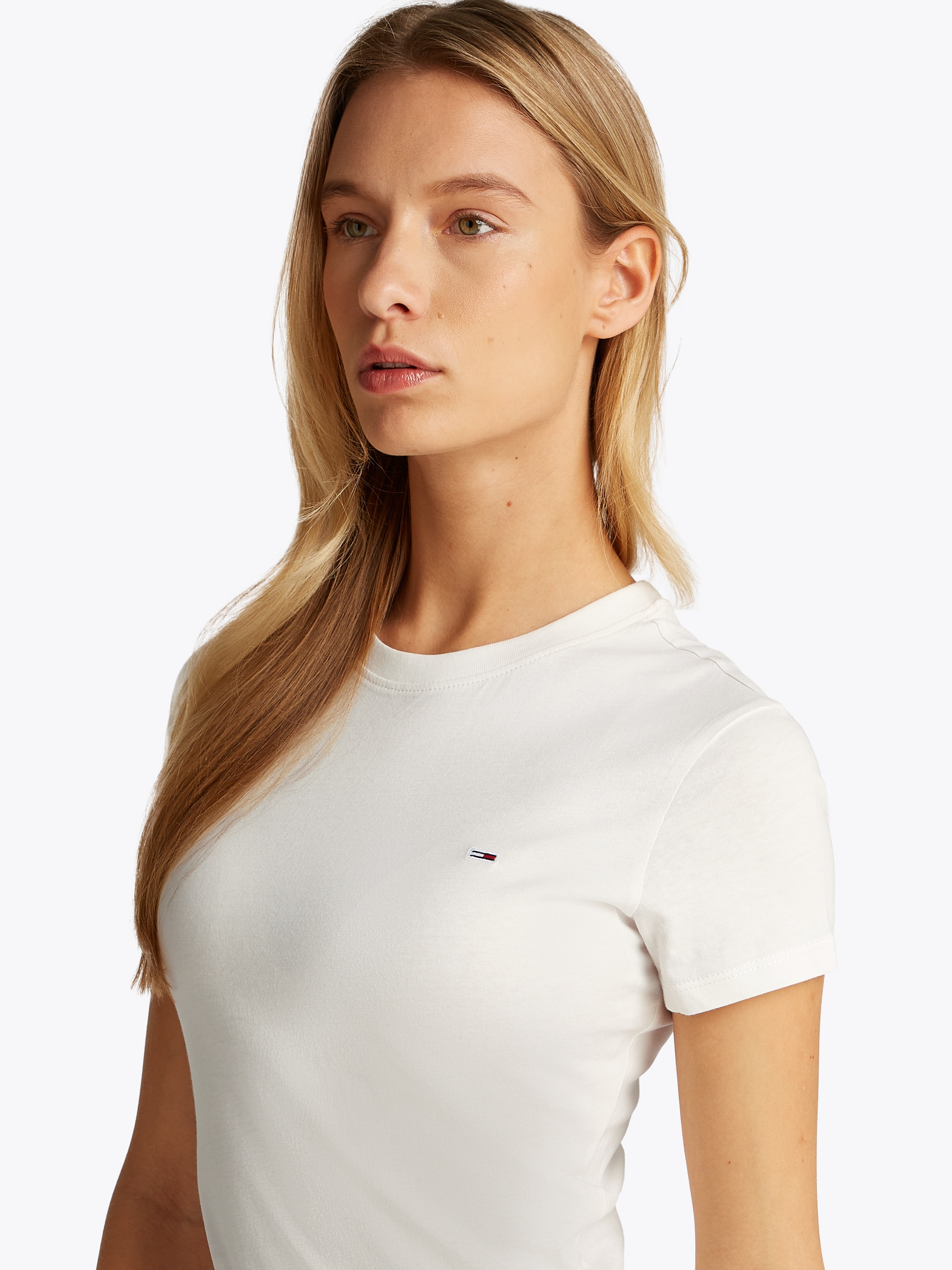 Tommy Jeans T-Shirt »TJW 2PACK C-NECK TEE«, (Packung, 2 tlg., 2er), mit Logo-Stickerei